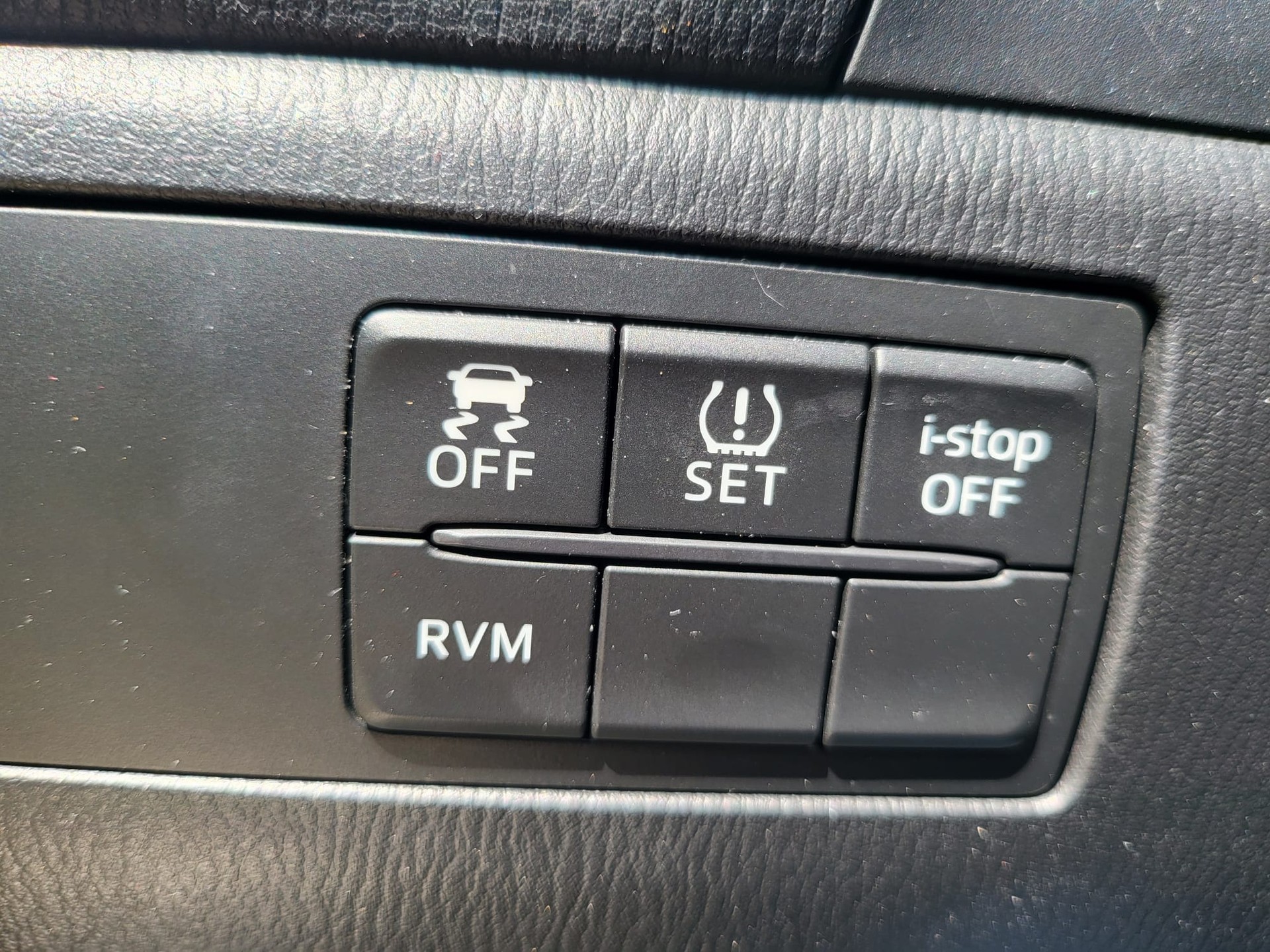MAZDA 3 2.0 16V Revolution-image-9
