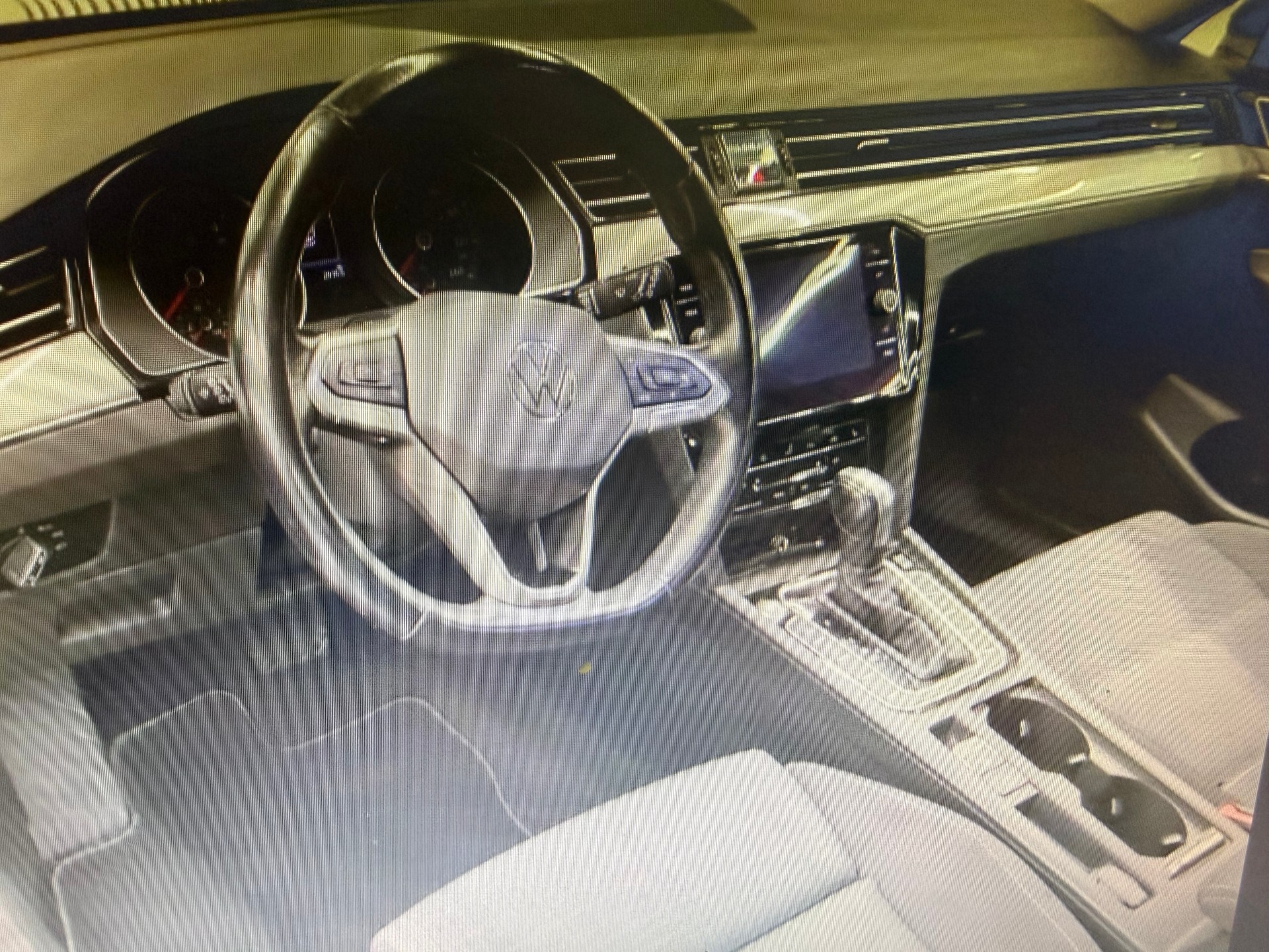 VW Passat 2.0 TDI BMT Business DSG-image-1