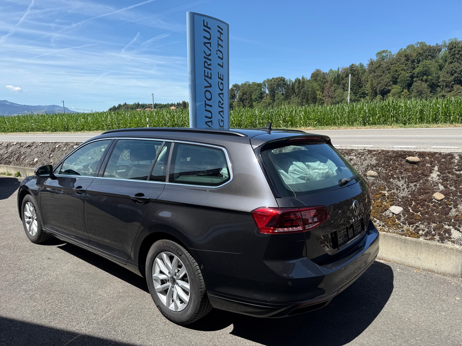 VW Passat 2.0 TDI BMT Business DSG-image-1