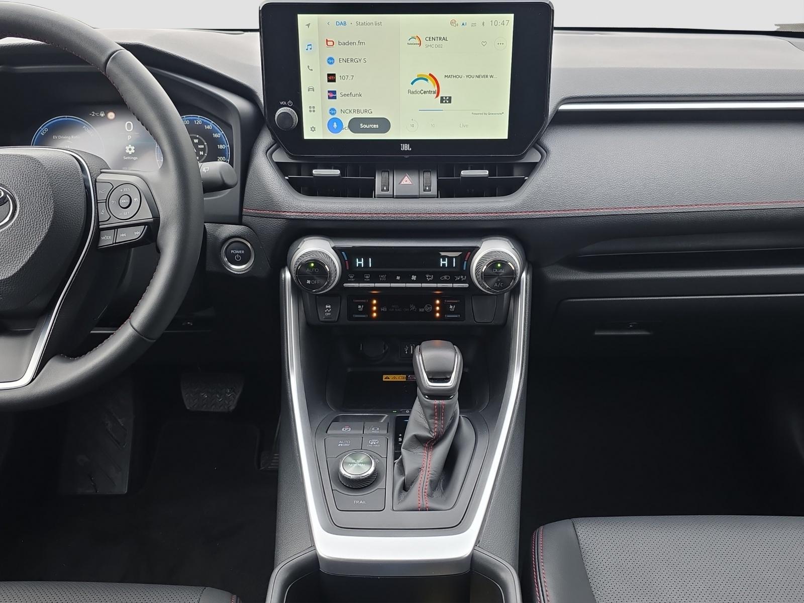 TOYOTA RAV4 2.5 Plug-In-Hybrid Platinum-image-12