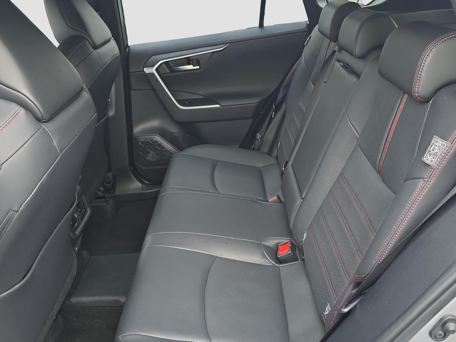 TOYOTA RAV4 2.5 Plug-In-Hybrid Platinum-image-10