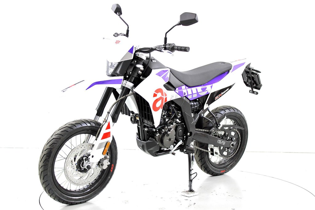 APRILIA SX 125 ABS-showroom-element-2
