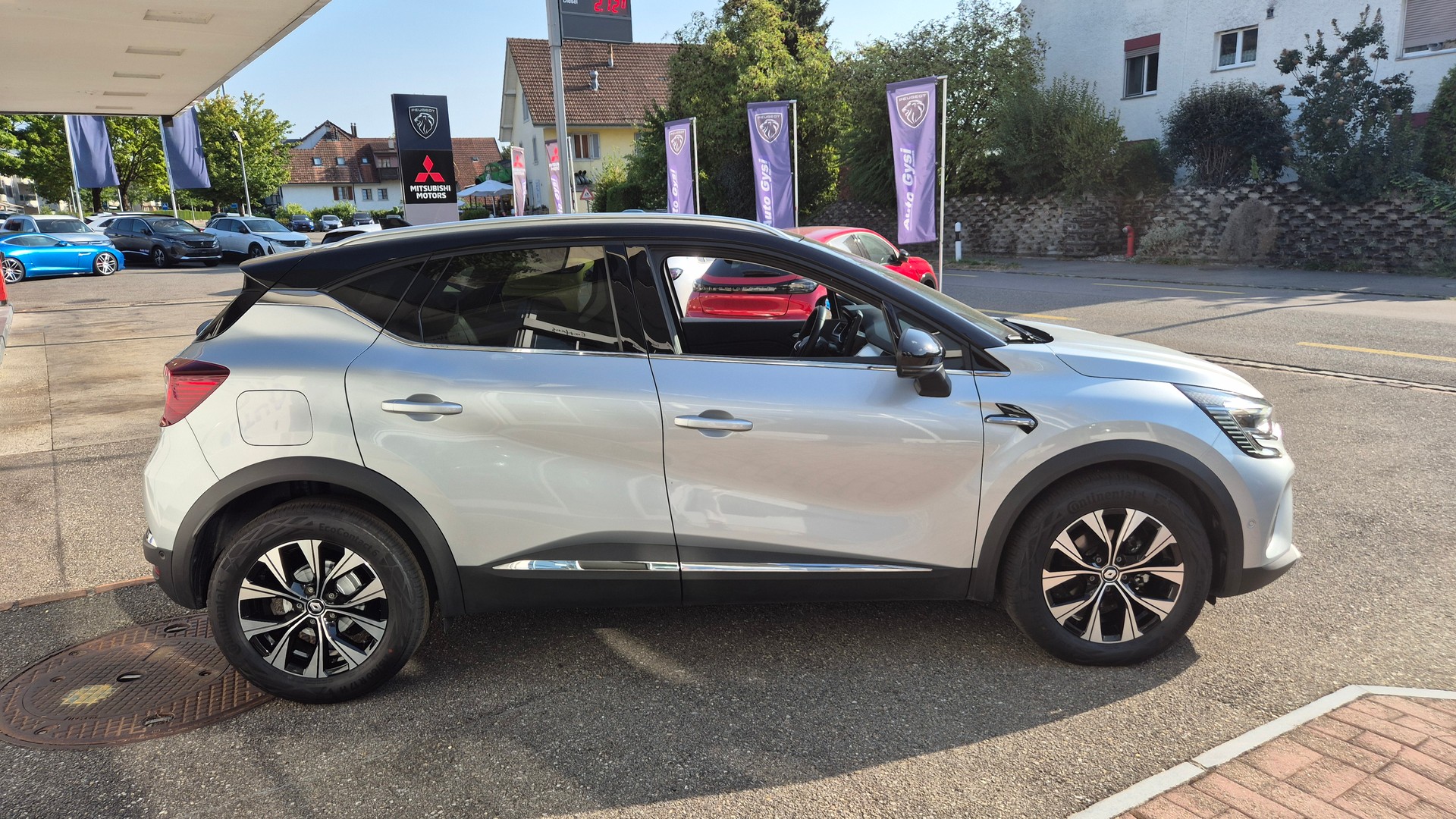 RENAULT Captur 1.6 E-Tech145 Evol-image-3