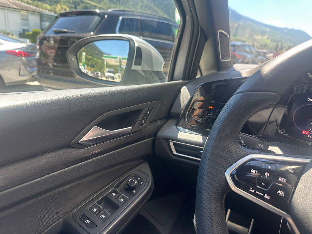 VW Golf VIII 2.0 TSI GTI DSG - CH-image-13