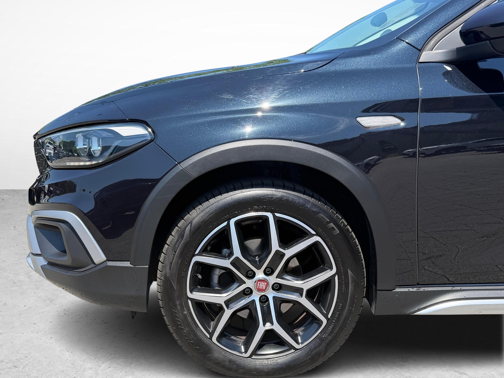 FIAT Tipo SW 1.5 Hybrid Swiss Cross-image-11