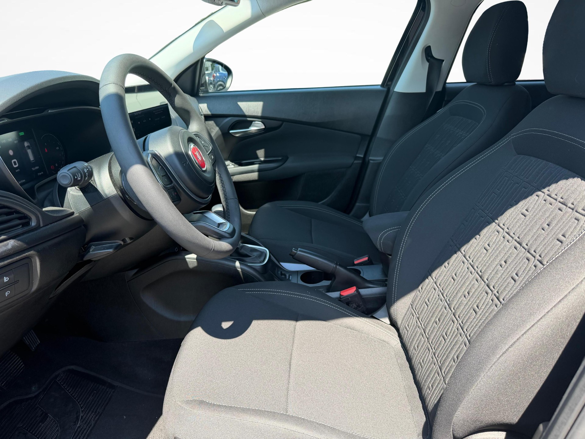FIAT Tipo SW 1.5 Hybrid Swiss Cross-image-6