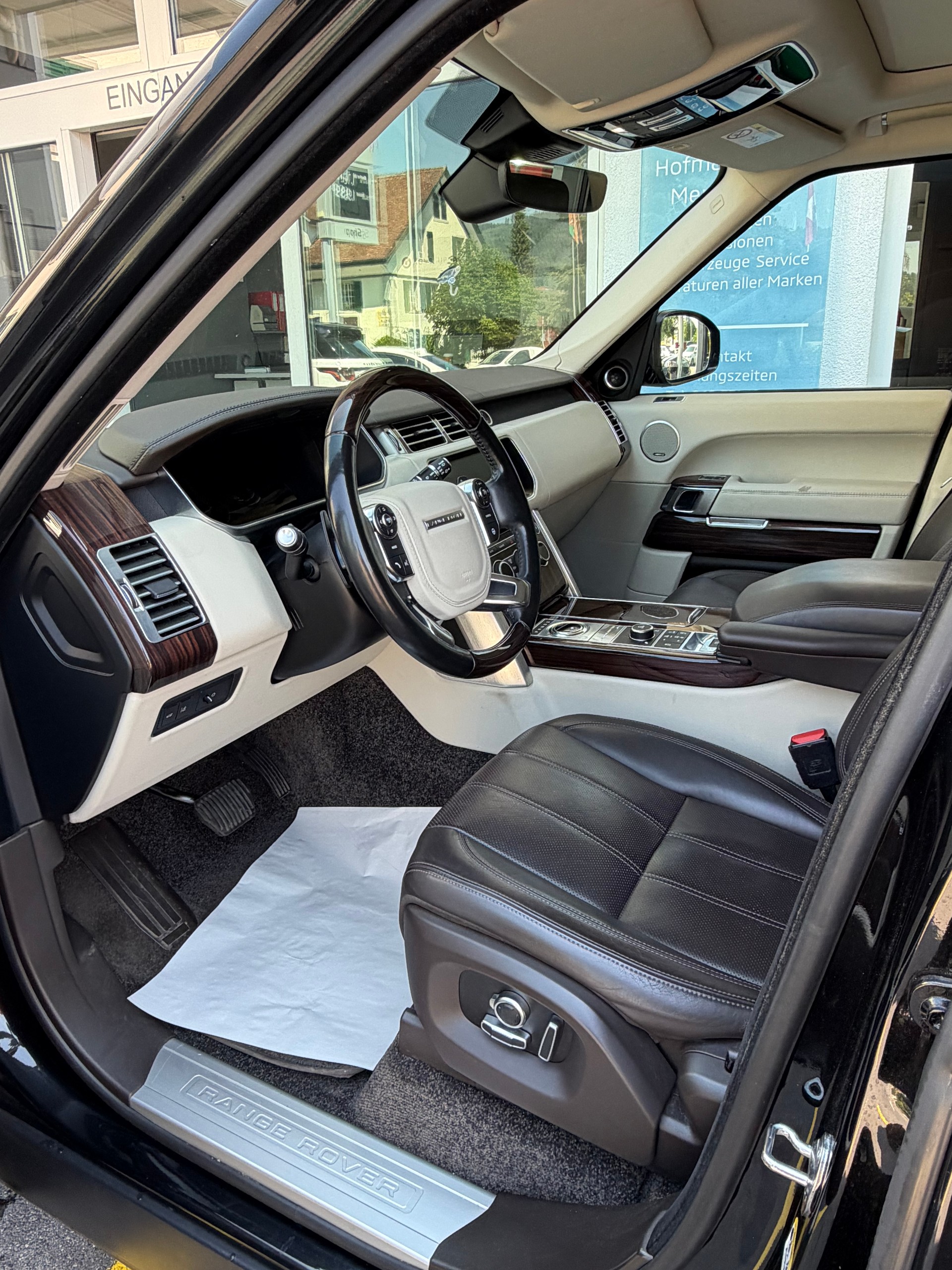 LAND ROVER Range Rover 4.4 SDV8 Vogue Automatic-image-10