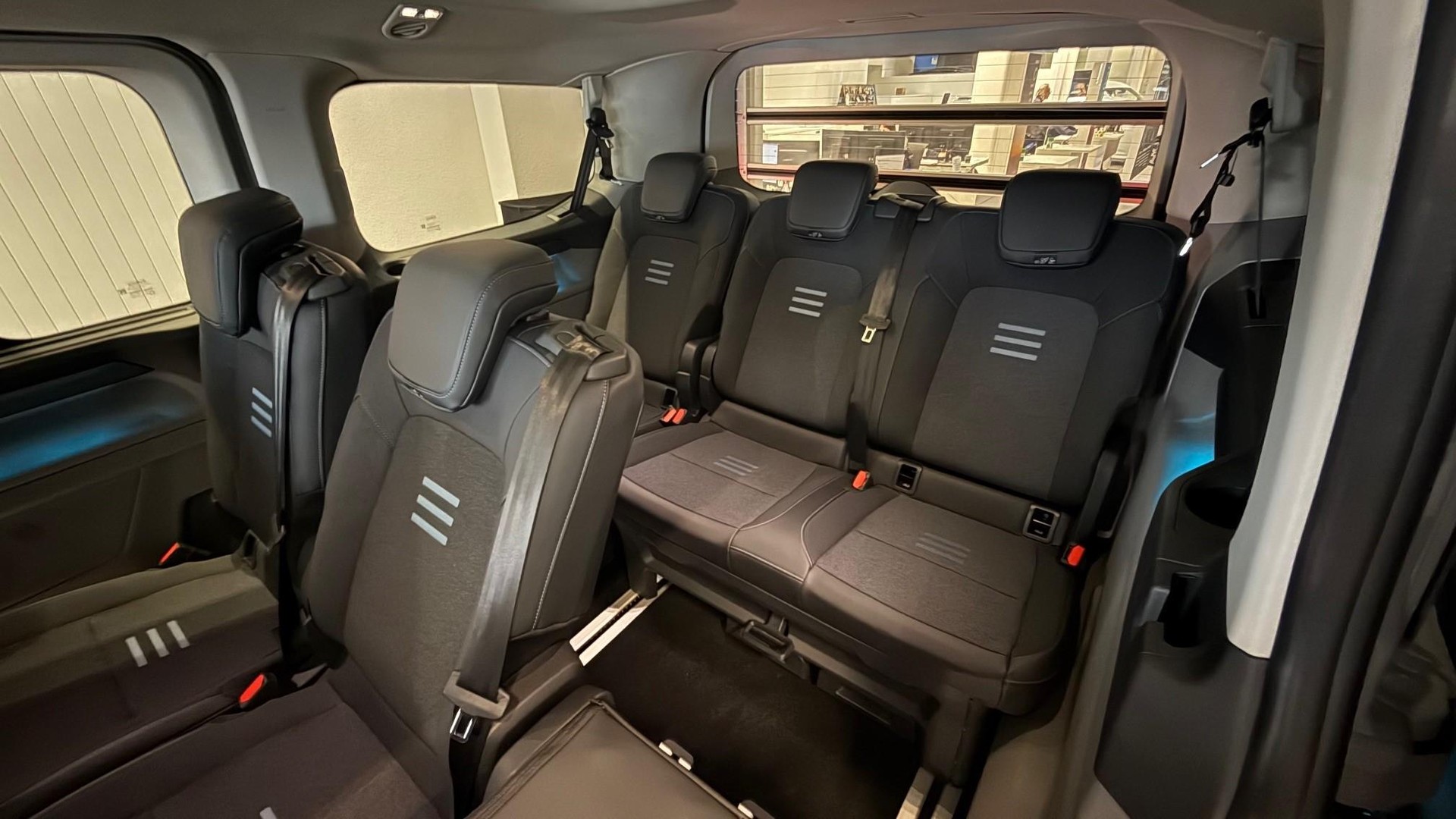 FORD E-Tourneo C Bus 340 L1 Active-image-5