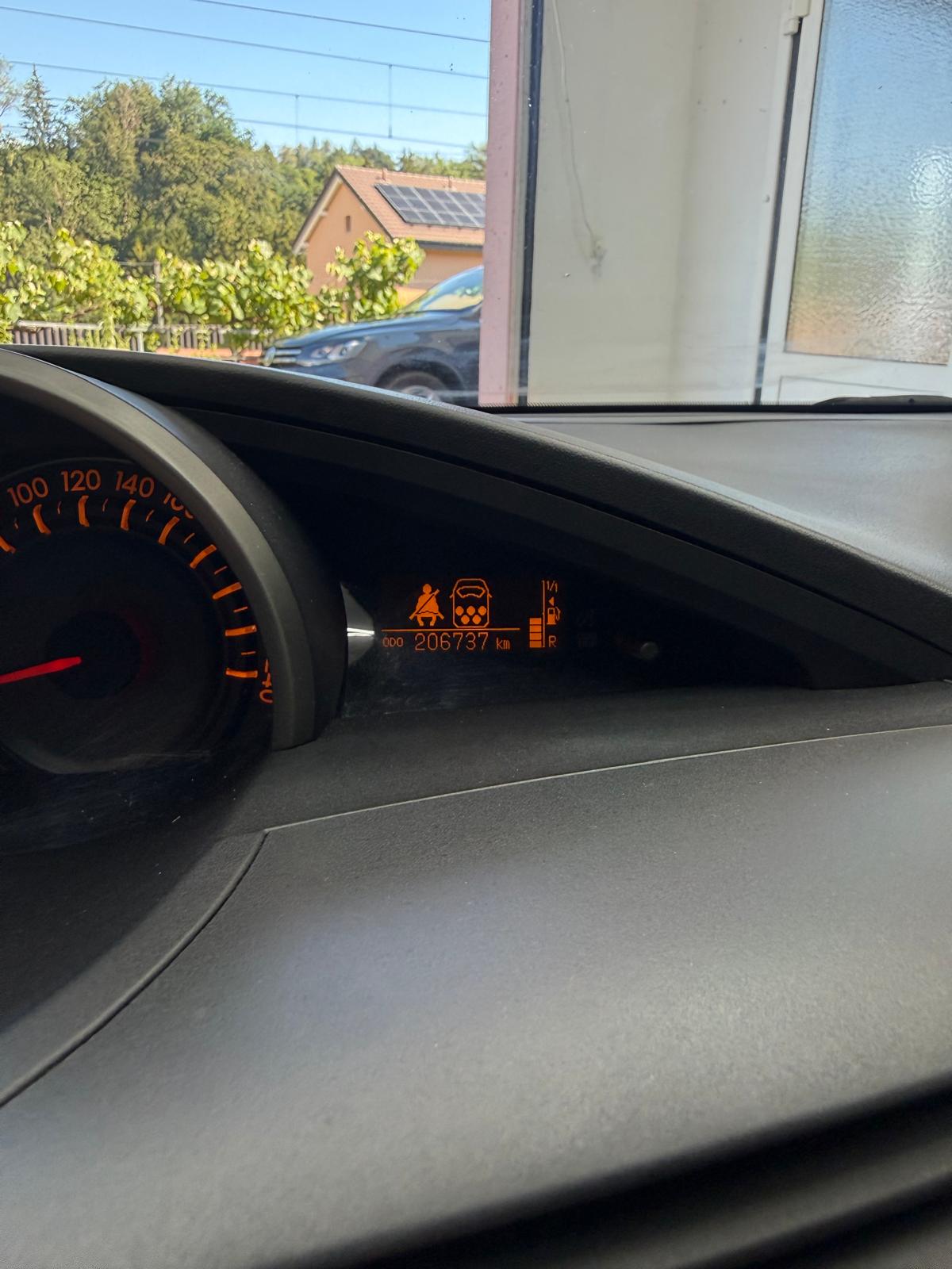 TOYOTA Verso 2.2 D-CAT Linea Luna Automatic-image-10