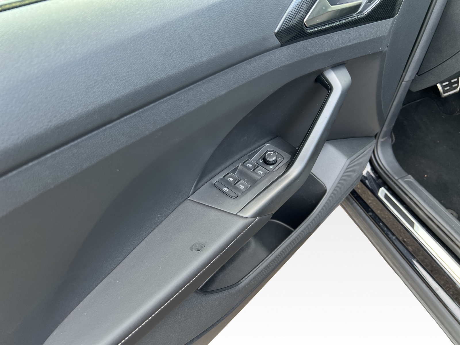 VW T-Cross 1.5 TSI EVO ACT R-Line DSG-image-12