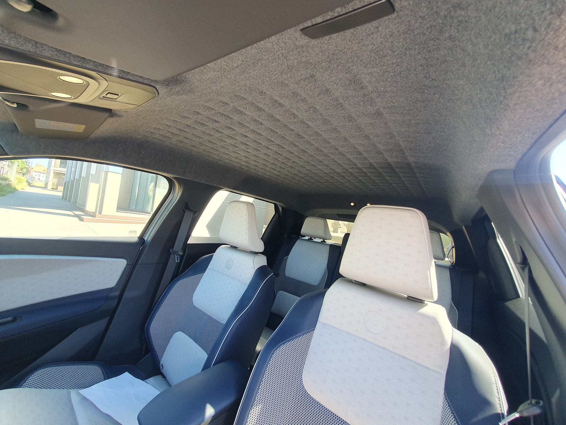 RENAULT R5 E-Tech Comfort Range 52 kWh Roland Garros-image-8