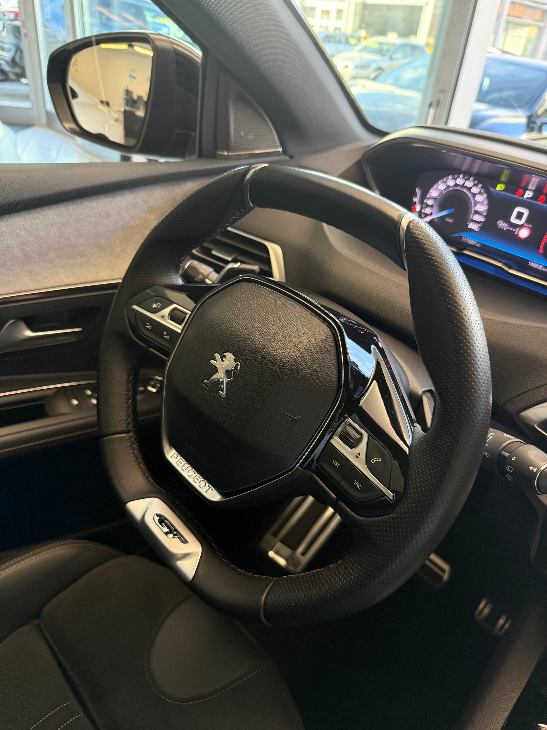 PEUGEOT 3008 1.6 PureTech GT Pack EAT8-image-15
