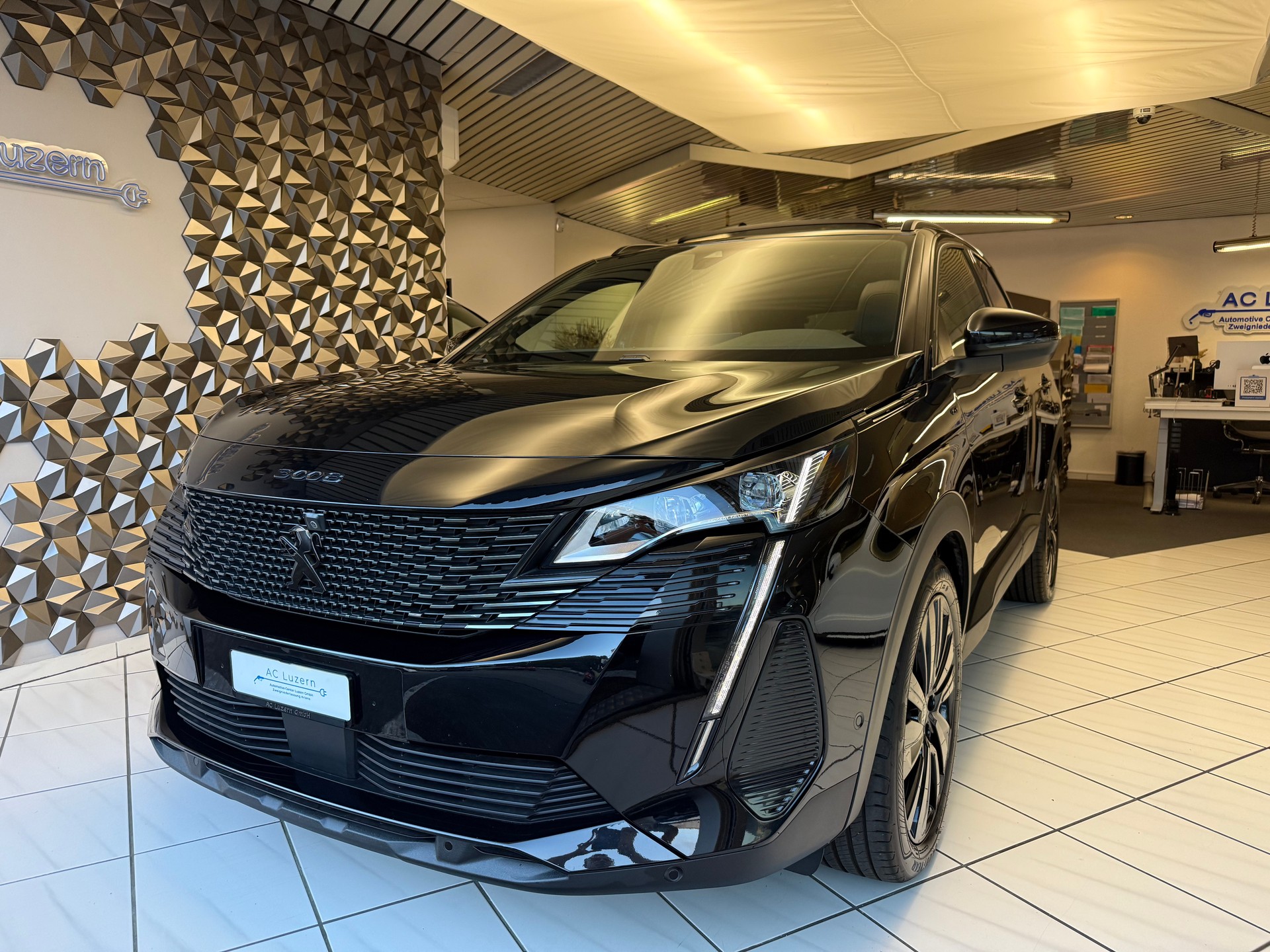 PEUGEOT 3008 1.6 PureTech GT Pack EAT8-image-0