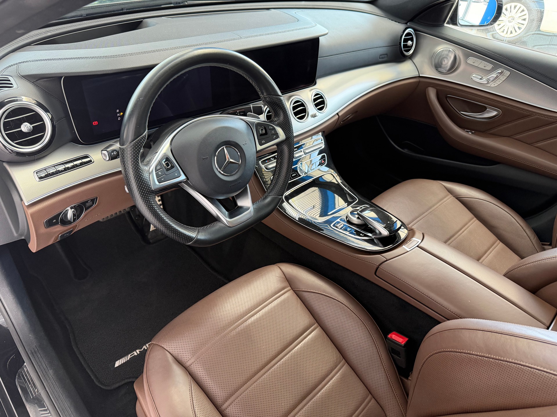 MERCEDES-BENZ E 43 AMG 4 Matic 9G-Tronic-image-13
