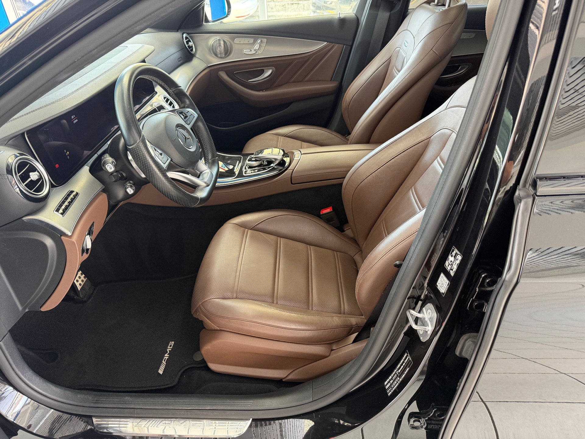 MERCEDES-BENZ E 43 AMG 4 Matic 9G-Tronic-image-12