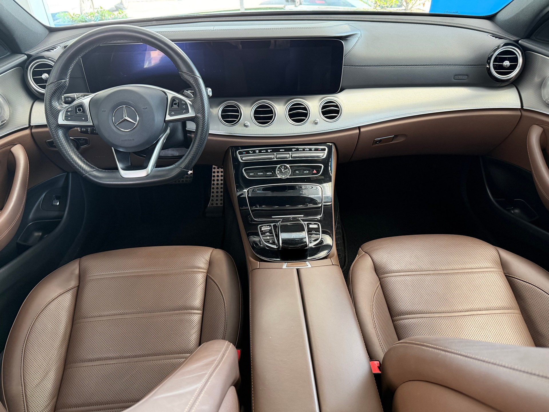 MERCEDES-BENZ E 43 AMG 4 Matic 9G-Tronic-image-11