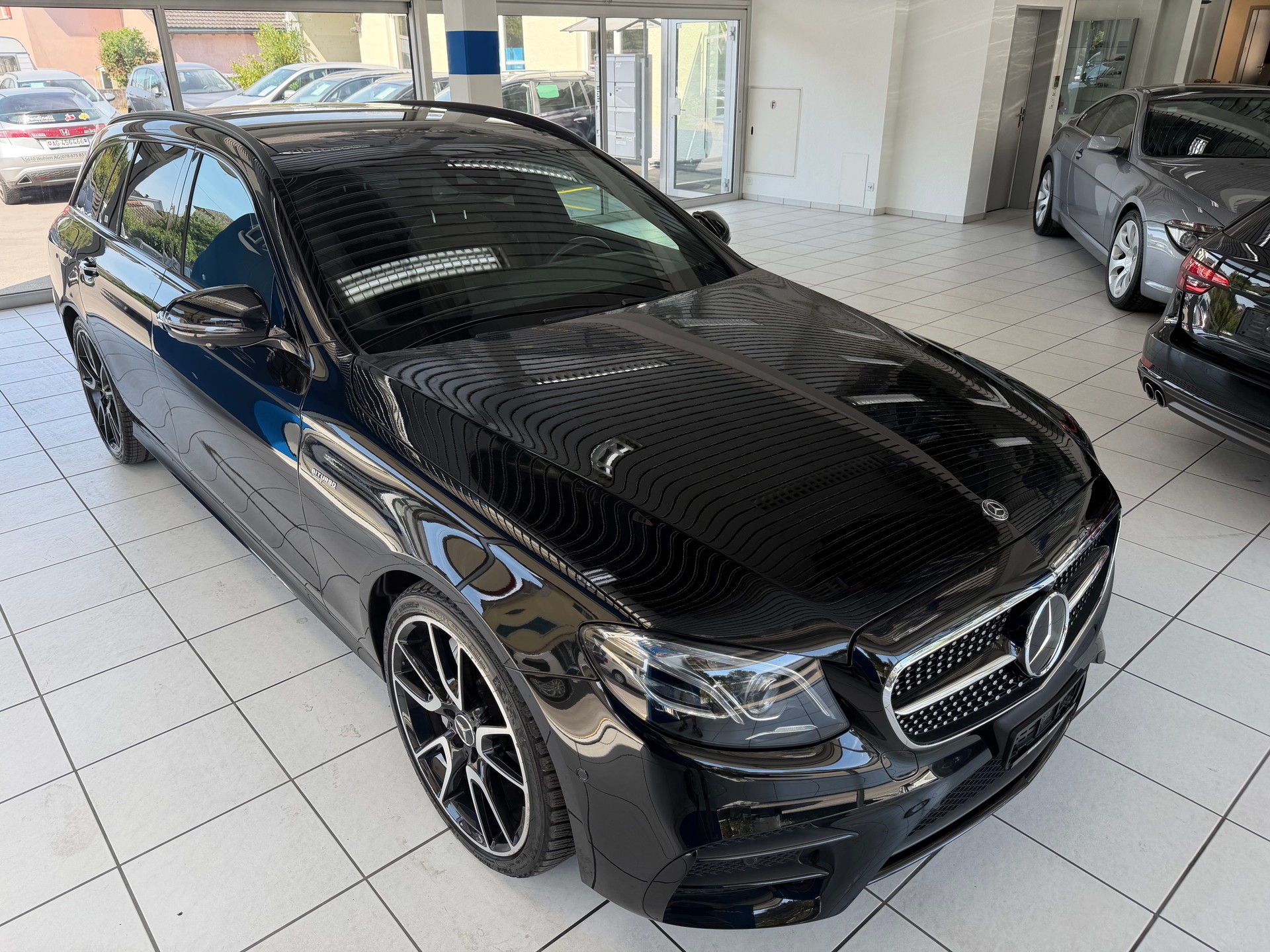 MERCEDES-BENZ E 43 AMG 4 Matic 9G-Tronic-image-2