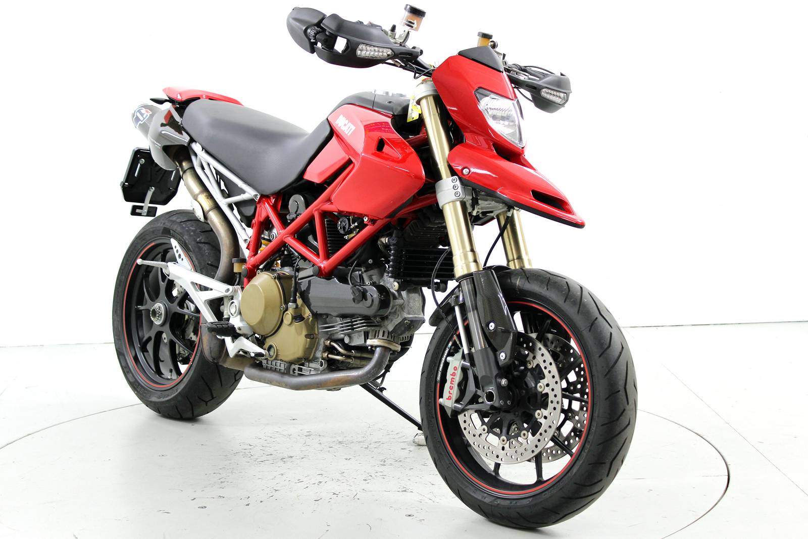 DUCATI Hypermotard 1100-showroom-element-1