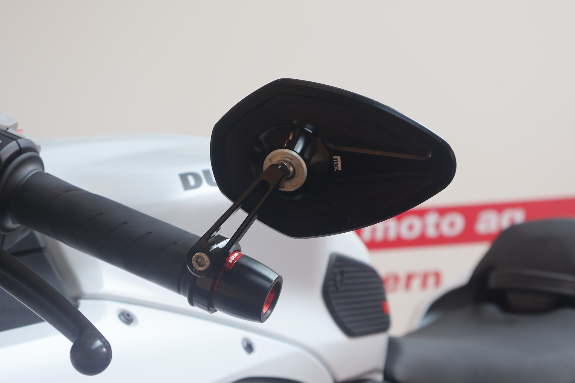 DUCATI Panigale V2-image-6