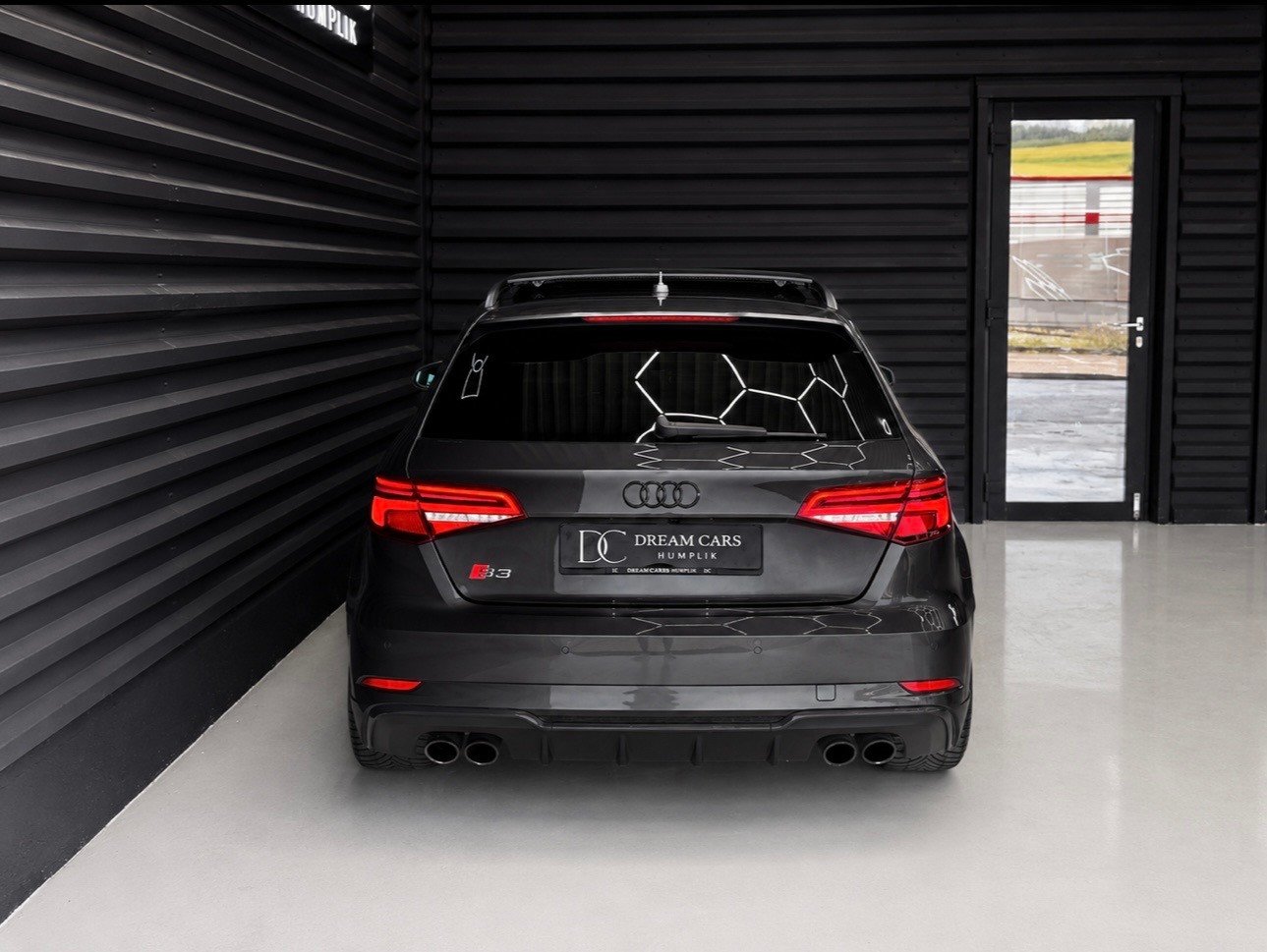 AUDI S3 Sportback 2.0 TFSI quattro S-tronic-image-6