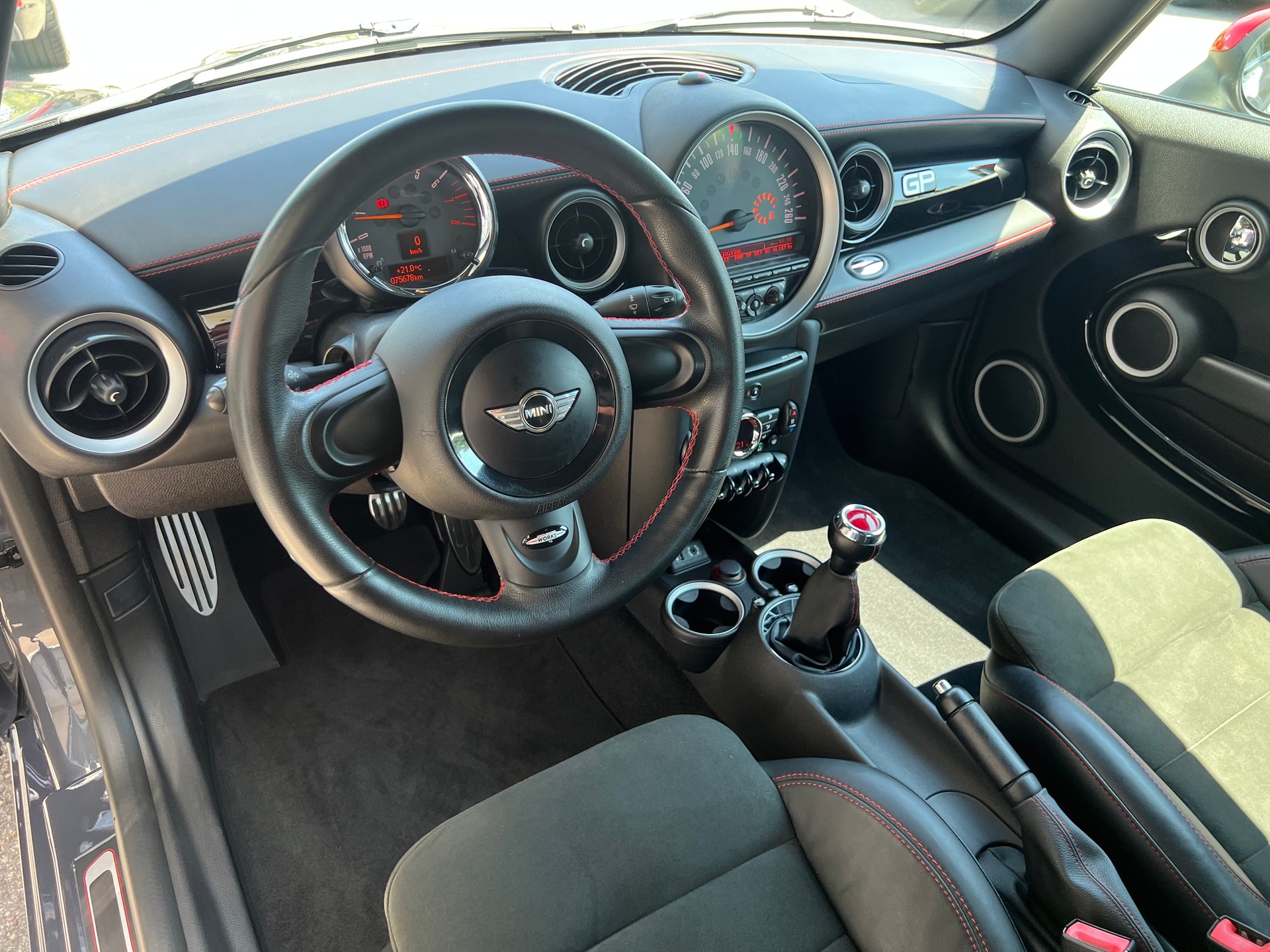 MINI Cooper John Cooper Works GP-image-7