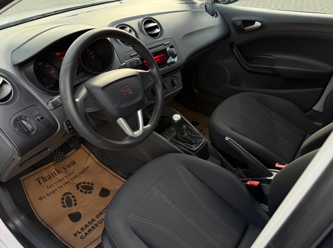 SEAT Ibiza 1.4 Style-image-8