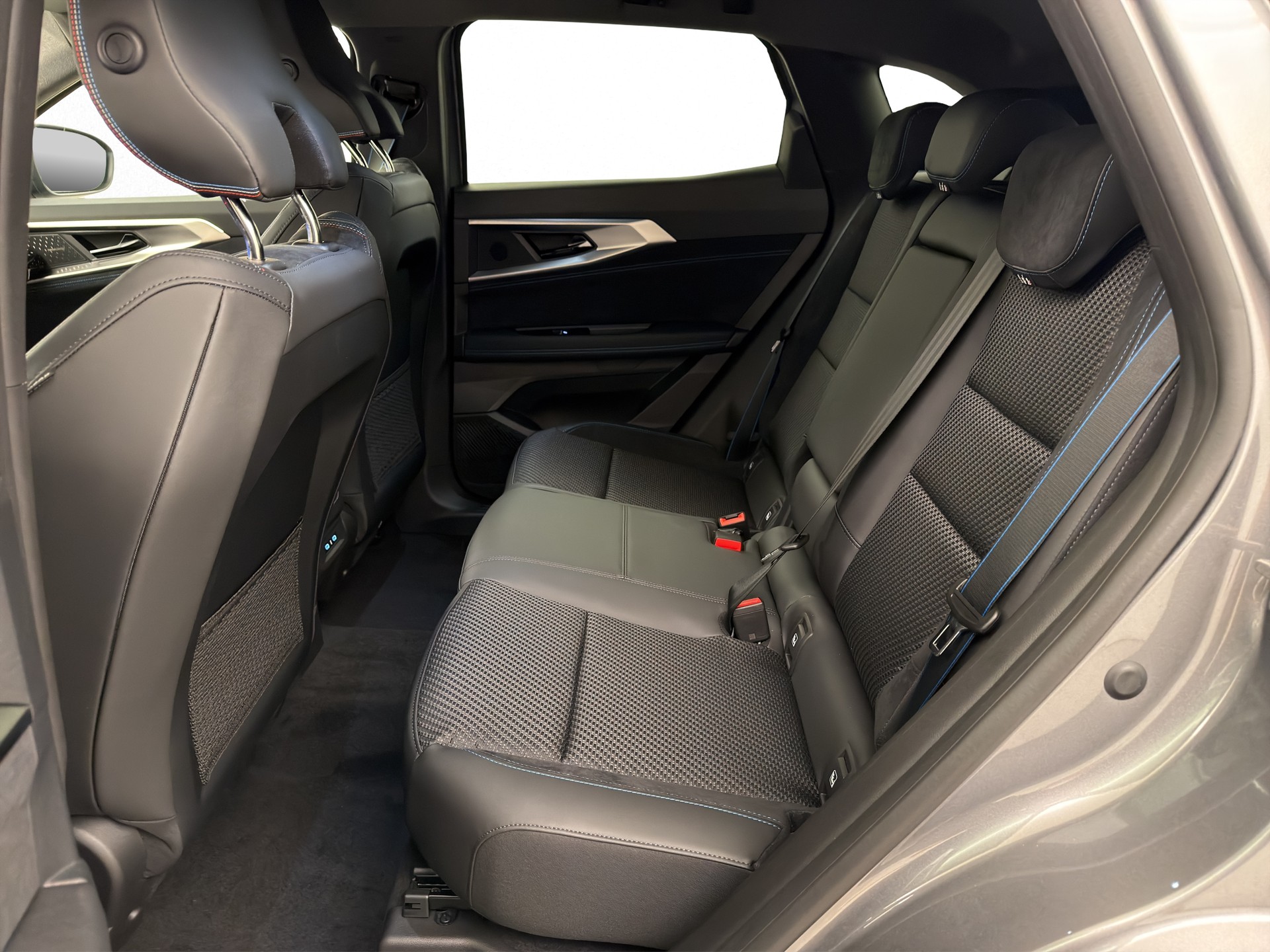 RENAULT Austral 1.2 E-Tech esprit Alpine-image-11