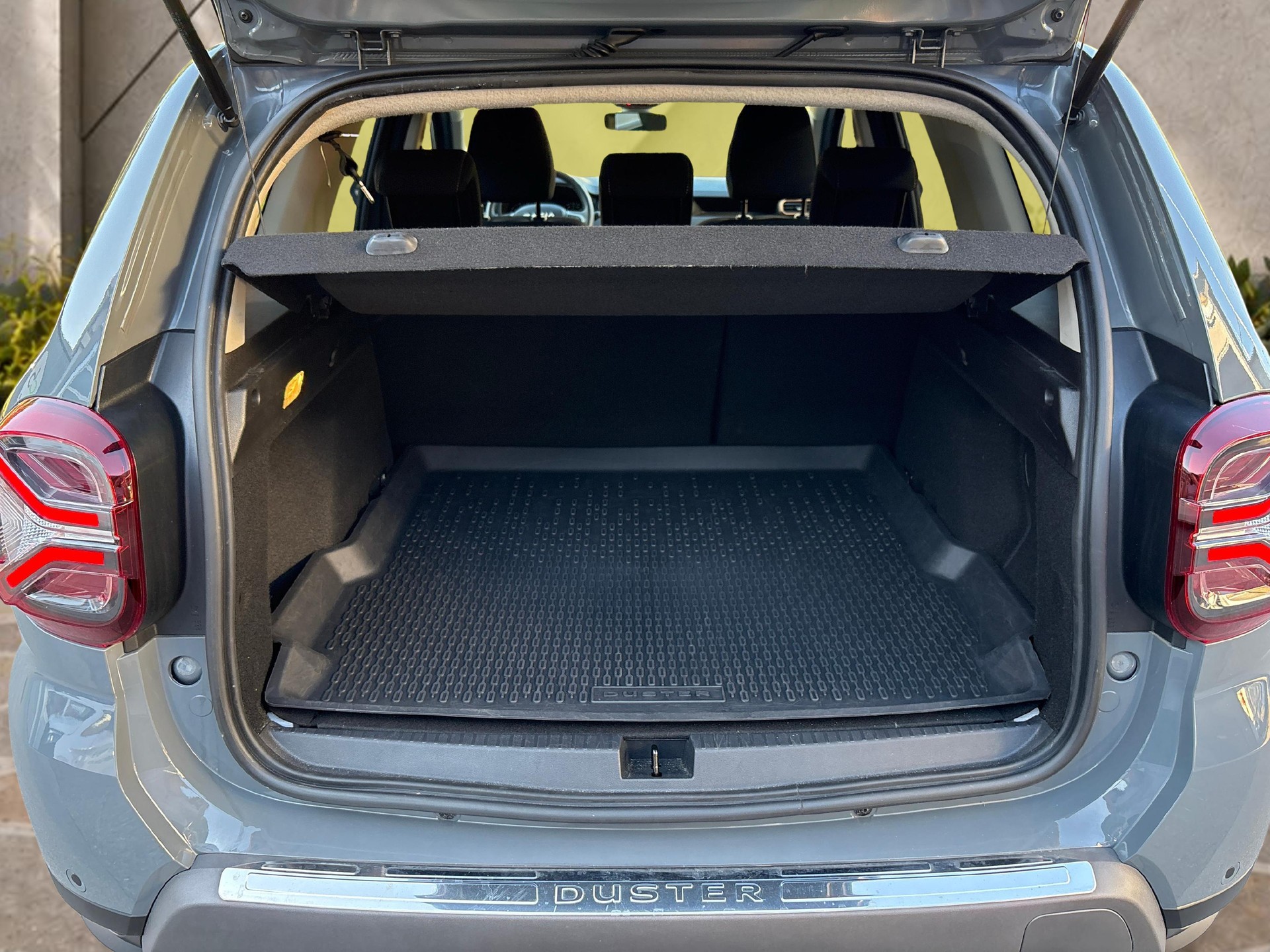DACIA Duster 1.3 TCe 150 Expression 4WD-image-12