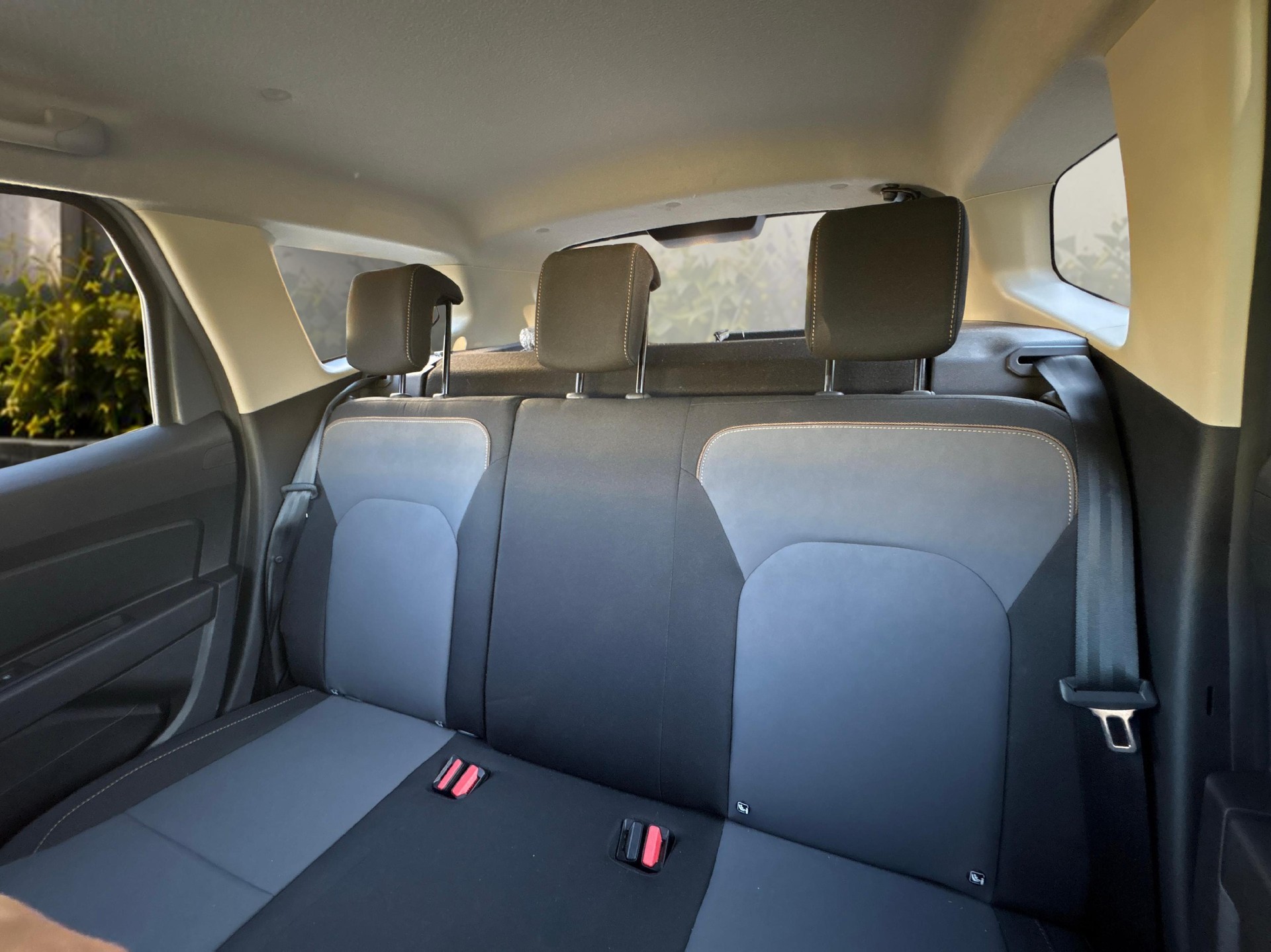 DACIA Duster 1.3 TCe 150 Expression 4WD-image-10