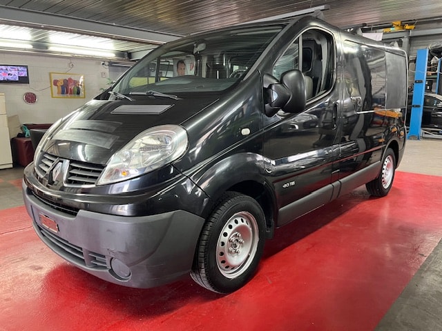 RENAULT Trafic 2.0 dCi 115 2.9t L1H1-image-10