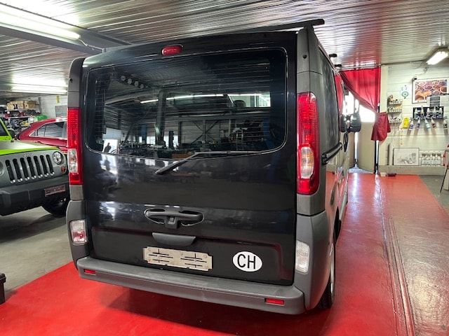 RENAULT Trafic 2.0 dCi 115 2.9t L1H1-image-9