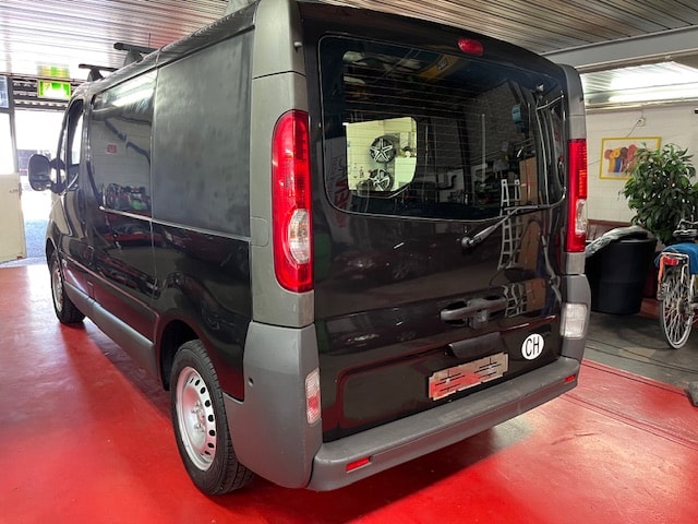 RENAULT Trafic 2.0 dCi 115 2.9t L1H1-image-12