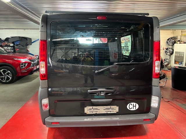 RENAULT Trafic 2.0 dCi 115 2.9t L1H1-image-14