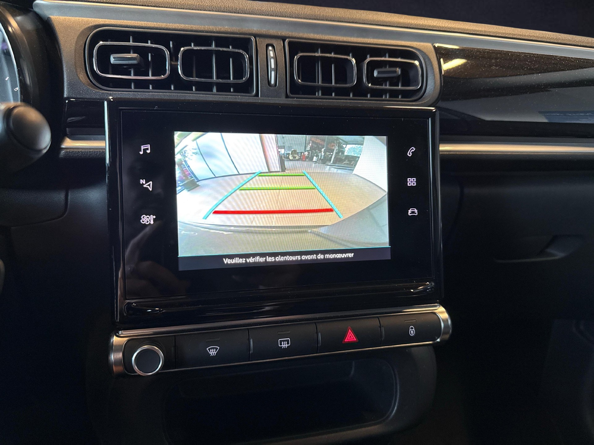 CITROEN C3 1.2 PureTech Swiss Edition+-image-14