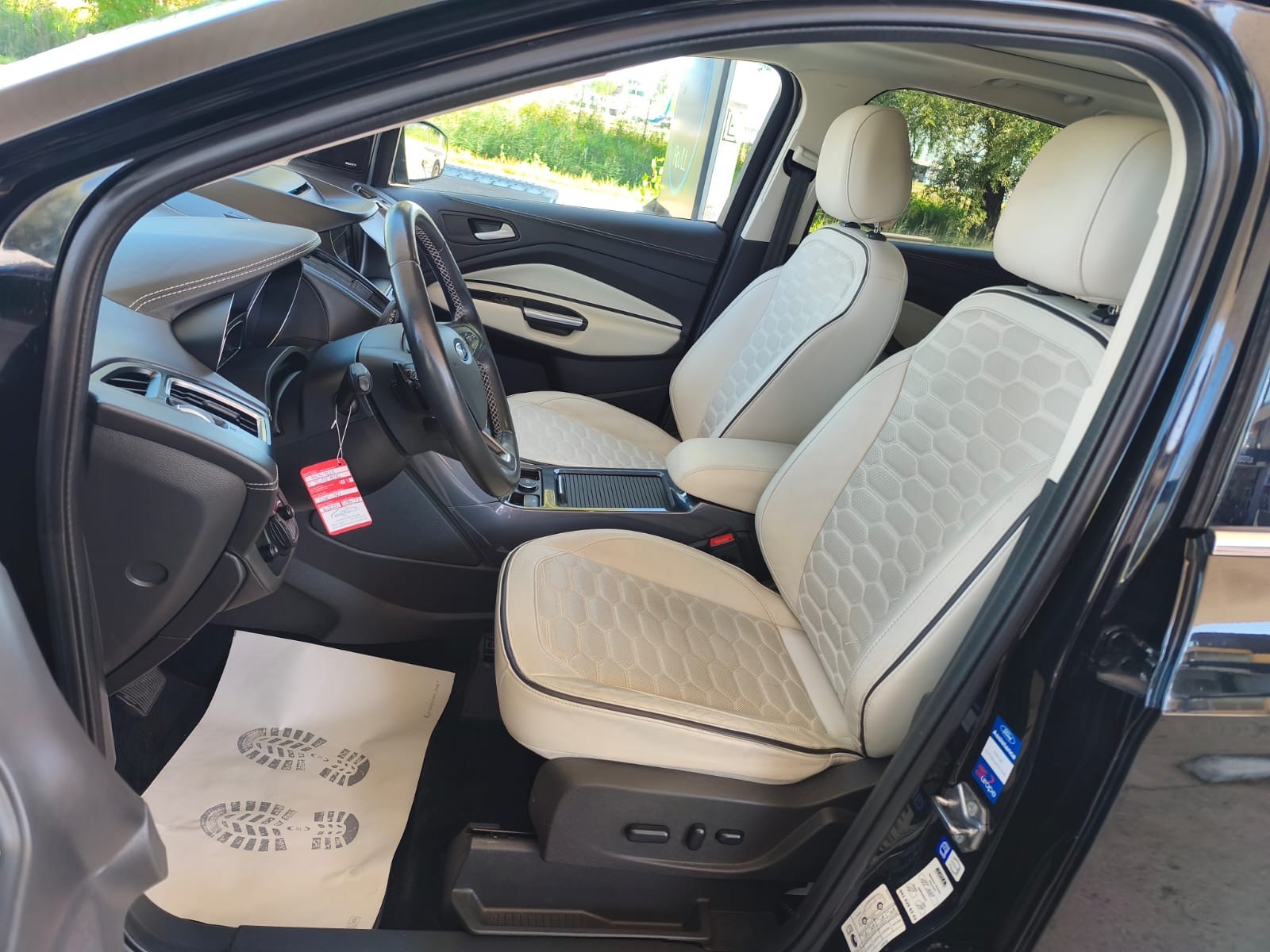 FORD Kuga 2.0 TDCi Vignale 4WD PowerShift-image-17