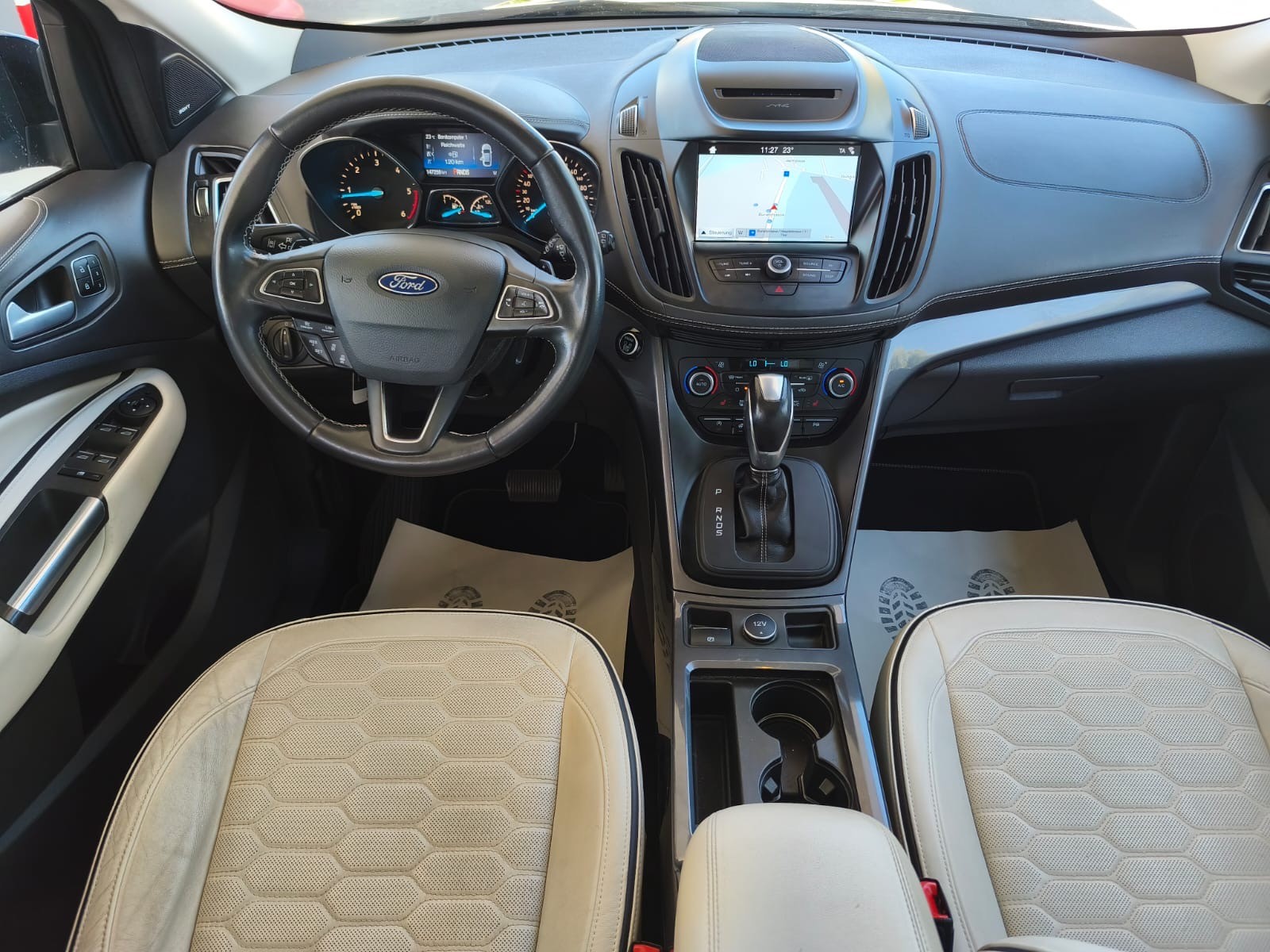 FORD Kuga 2.0 TDCi Vignale 4WD PowerShift-image-26