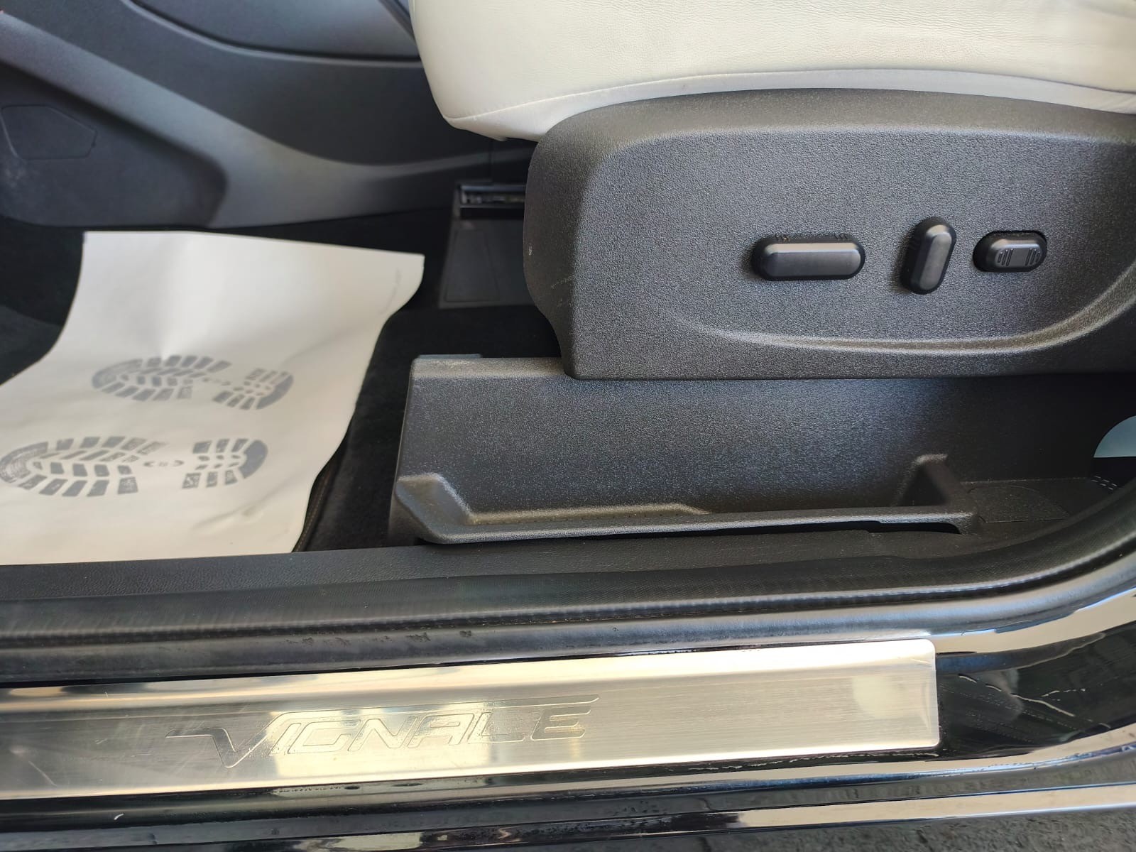 FORD Kuga 2.0 TDCi Vignale 4WD PowerShift-image-10