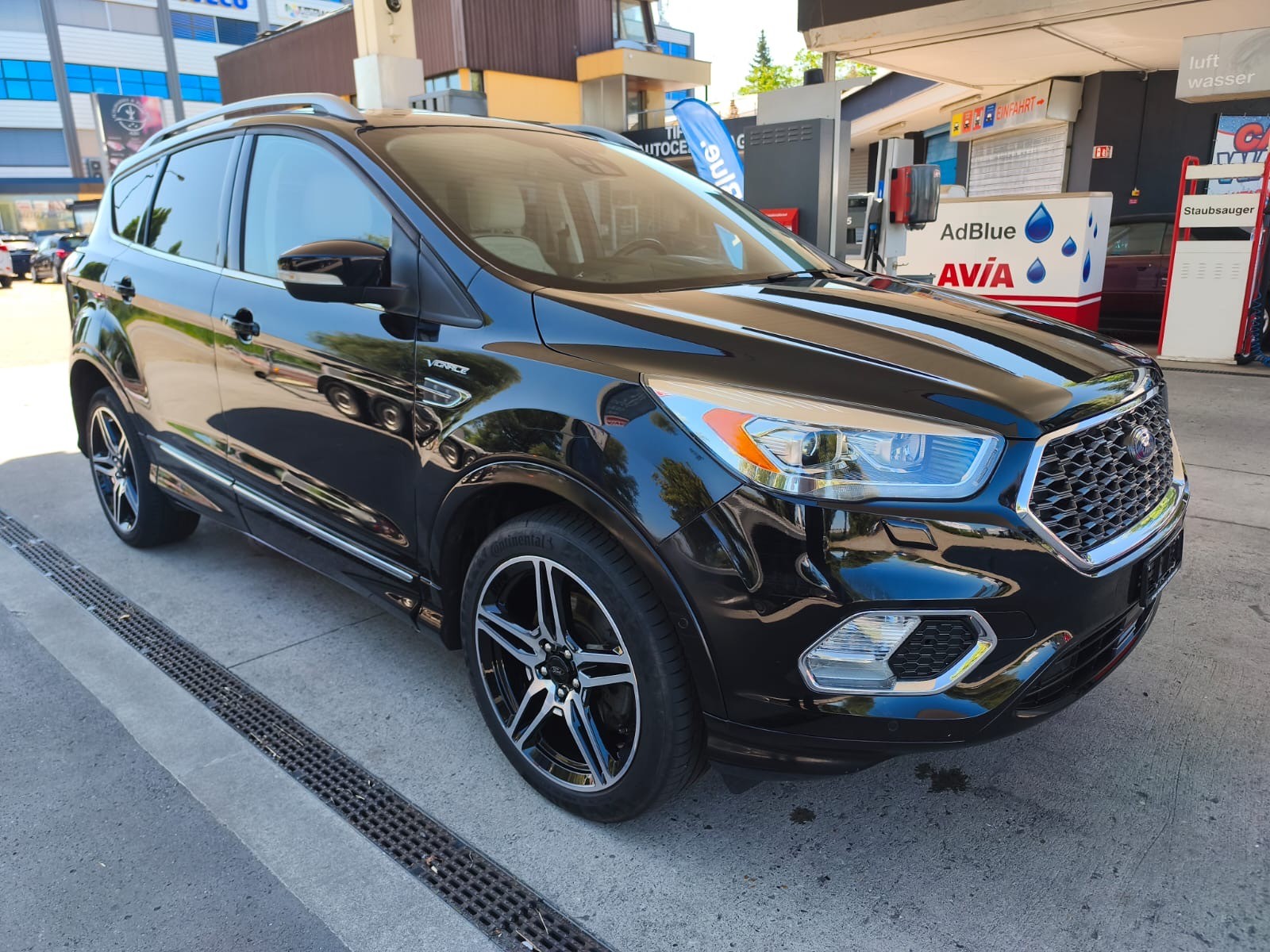 FORD Kuga 2.0 TDCi Vignale 4WD PowerShift-image-0