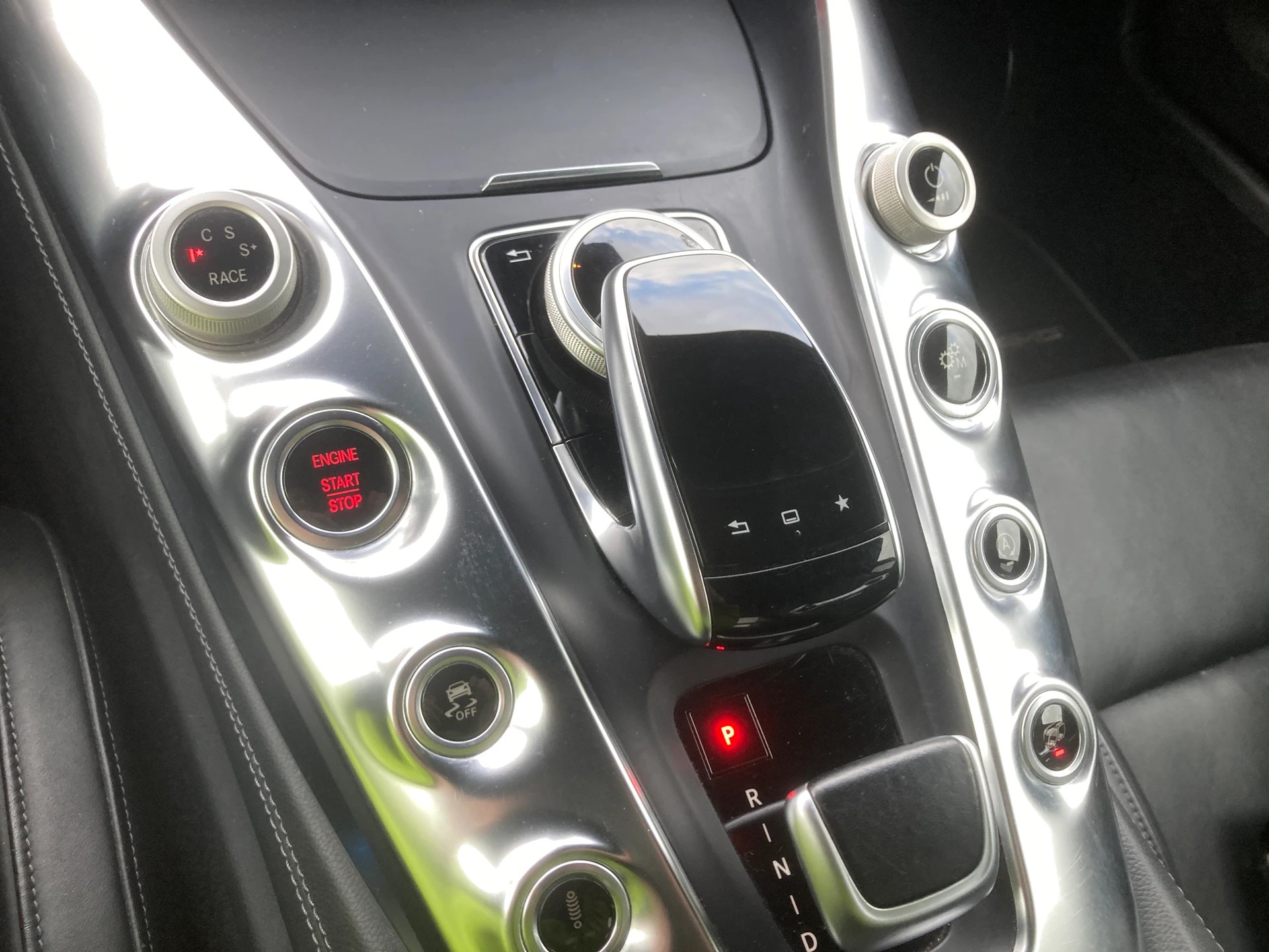 MERCEDES-BENZ AMG GT S Speedshift DCT-image-10