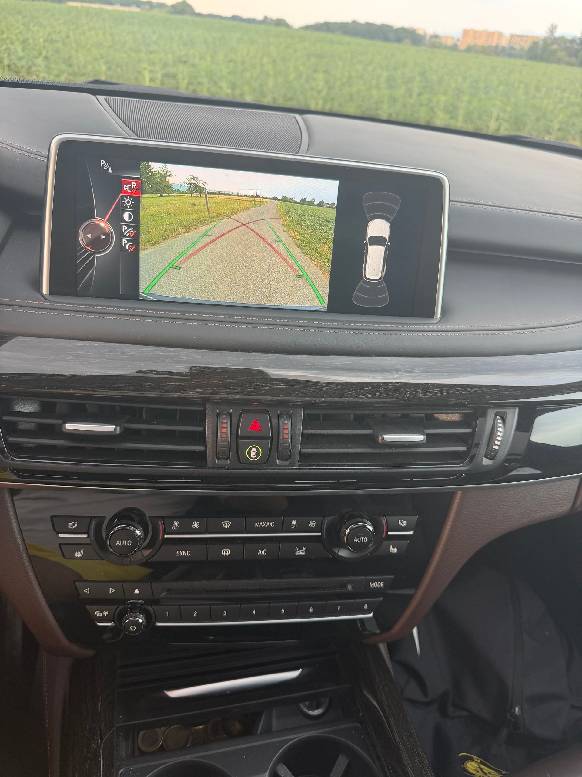 BMW X5 xDrive 40d Steptronic-image-15