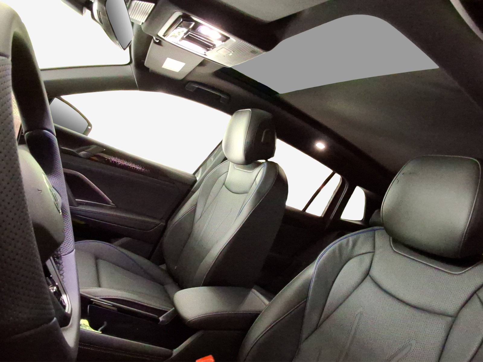 VW Tiguan 2.0 TSI DSG R-Line 4Motion-image-14