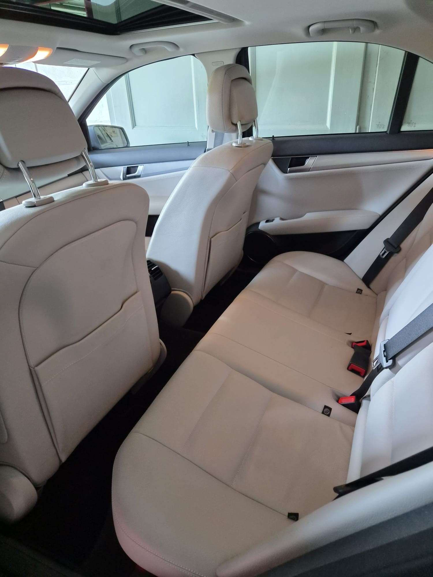 MERCEDES-BENZ C 350 V6 BlueEF Avant. 4m-image-4