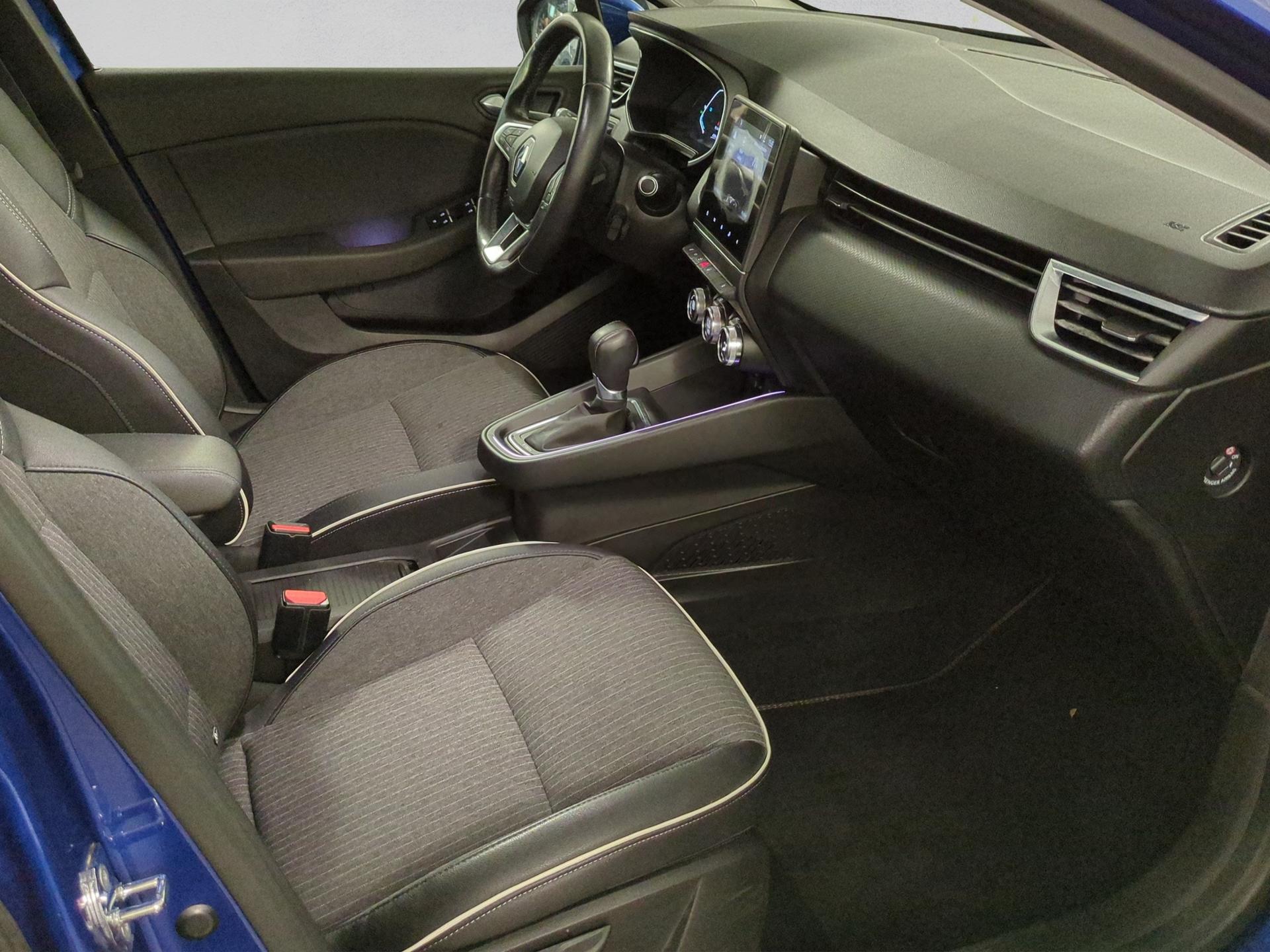 RENAULT Clio 1.6 E-Tech Intens-image-15