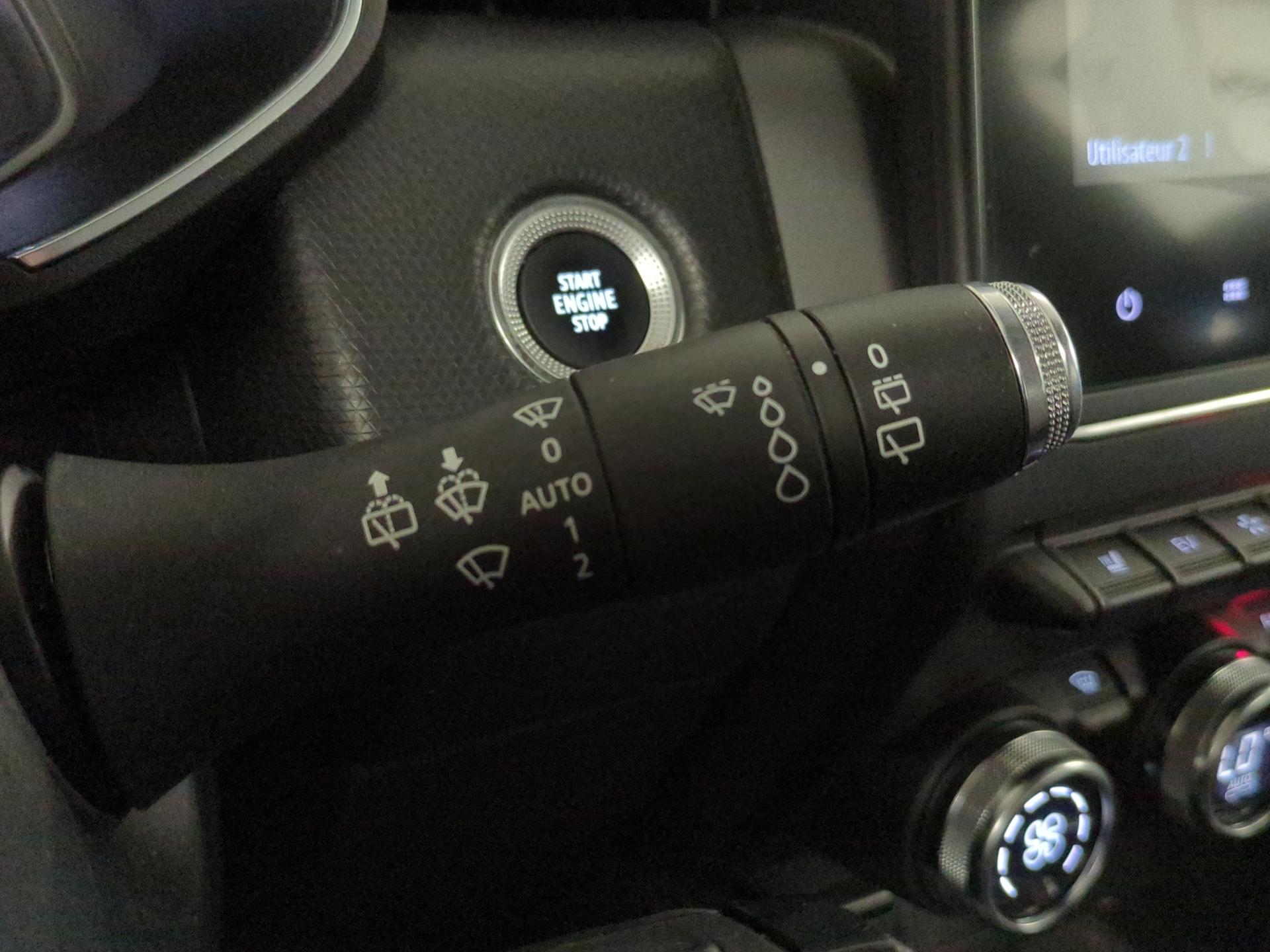 RENAULT Clio 1.6 E-Tech Intens-image-20