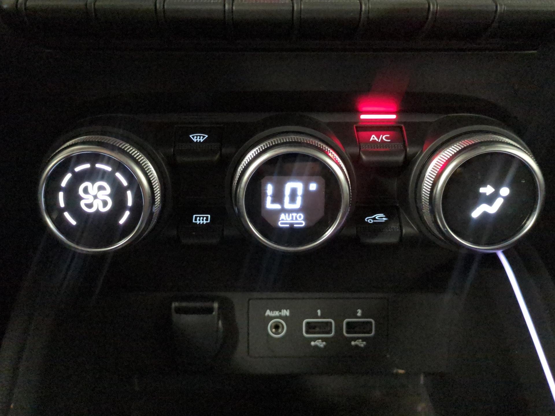RENAULT Clio 1.6 E-Tech Intens-image-24