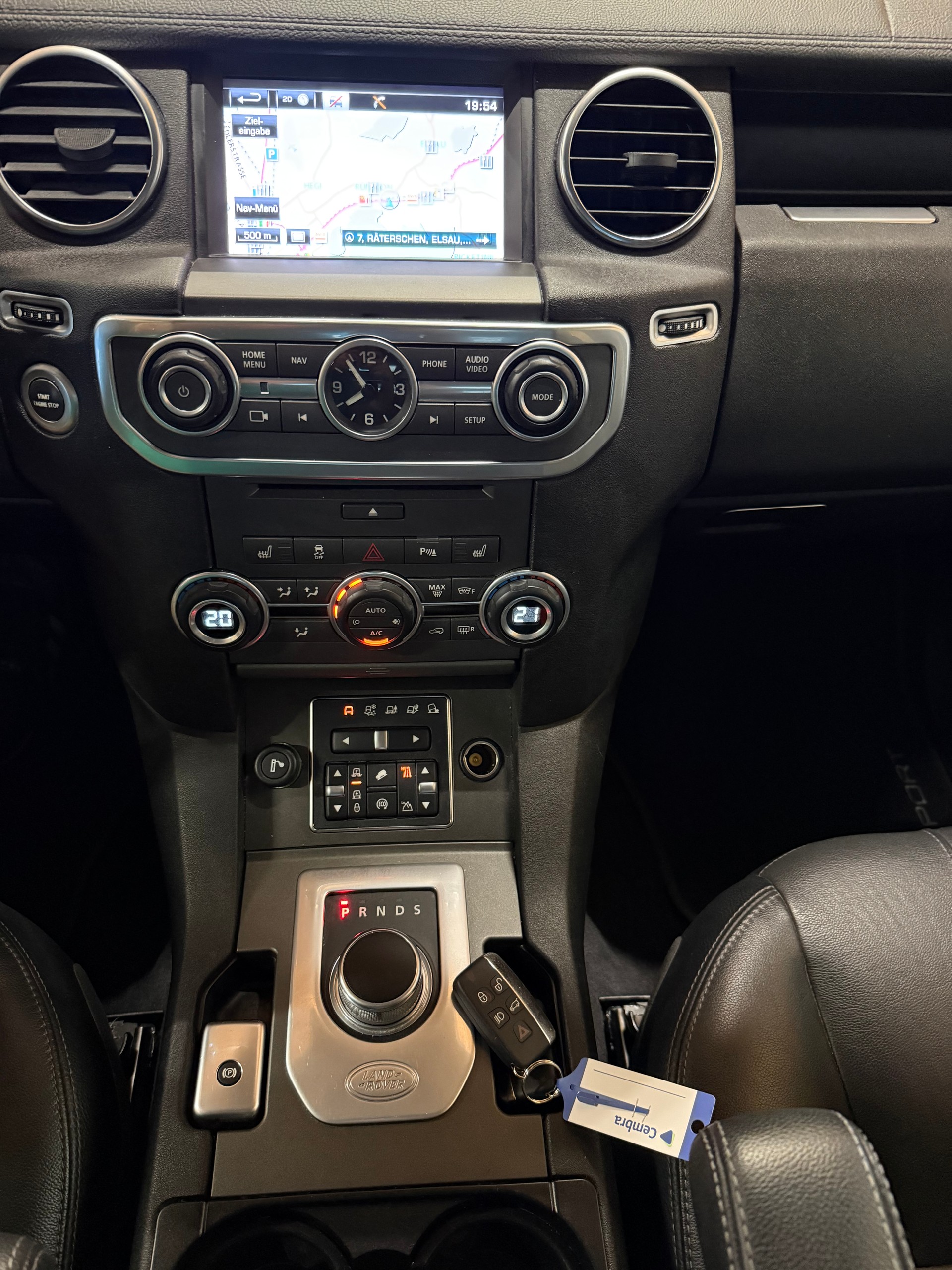 LAND ROVER Discovery 3.0 TDV6 HSE Automatic-image-12