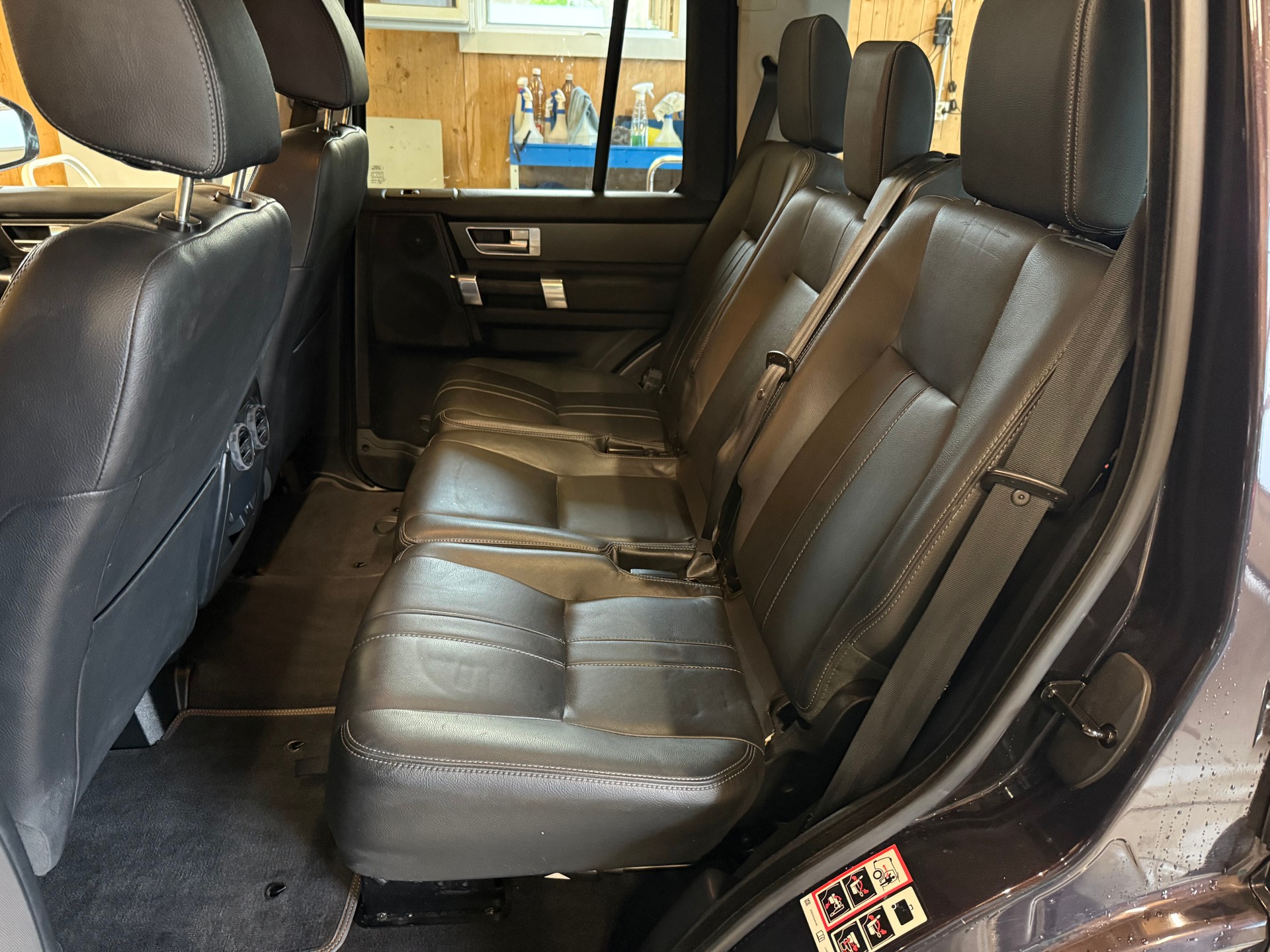 LAND ROVER Discovery 3.0 TDV6 HSE Automatic-image-7