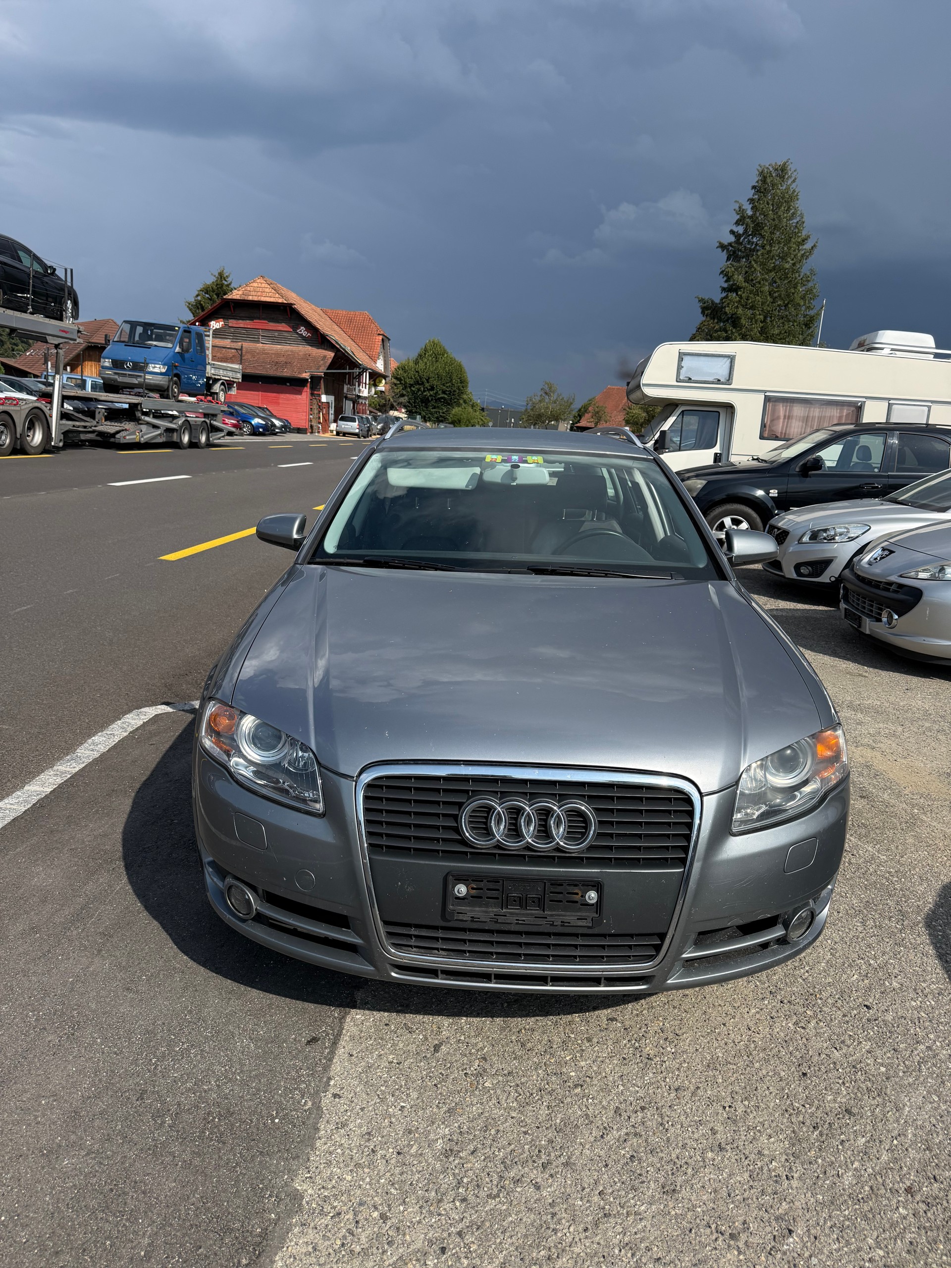 AUDI A4 Avant 2.0 Turbo FSI-image-0