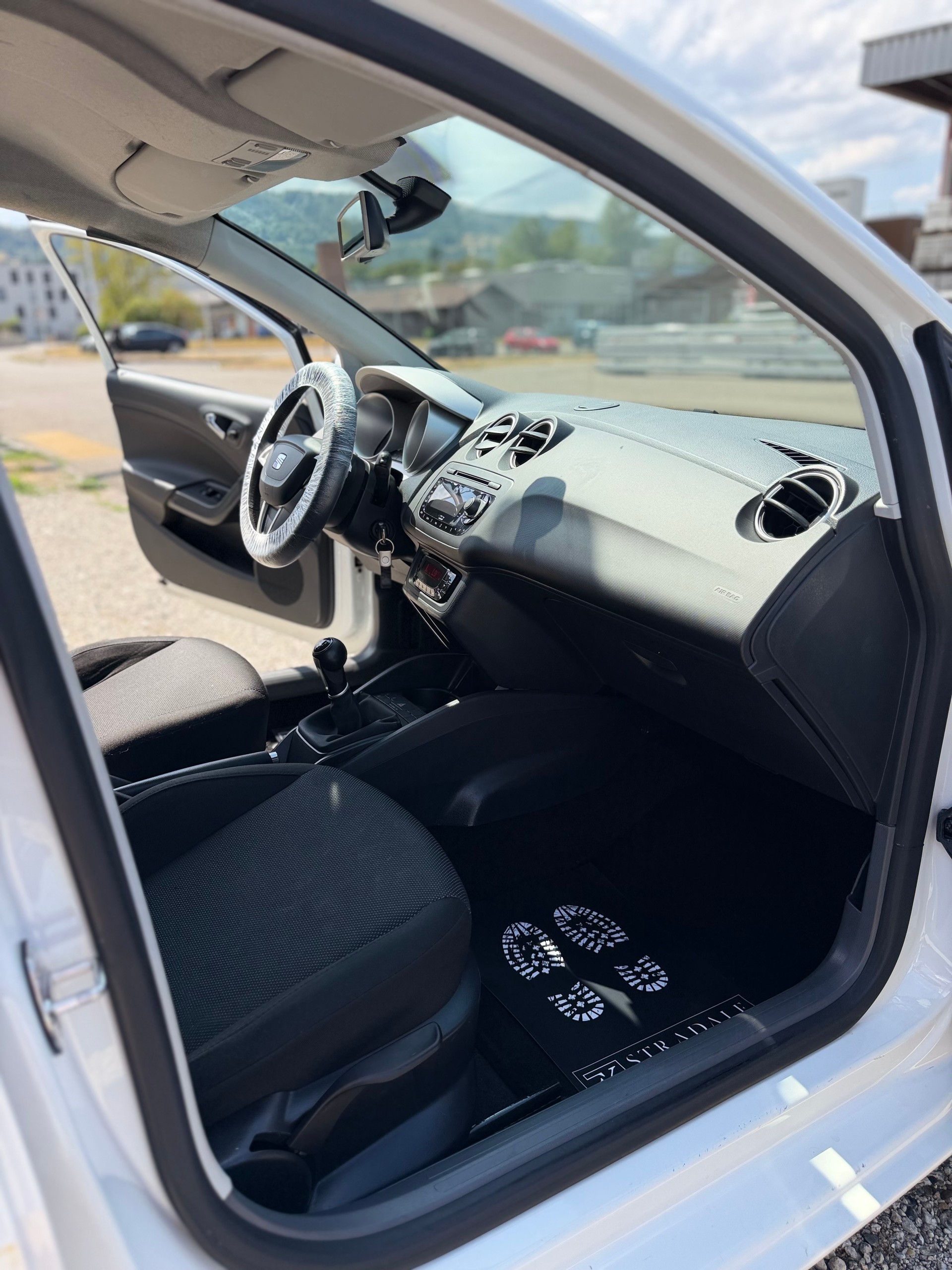 SEAT 1.6-image-12