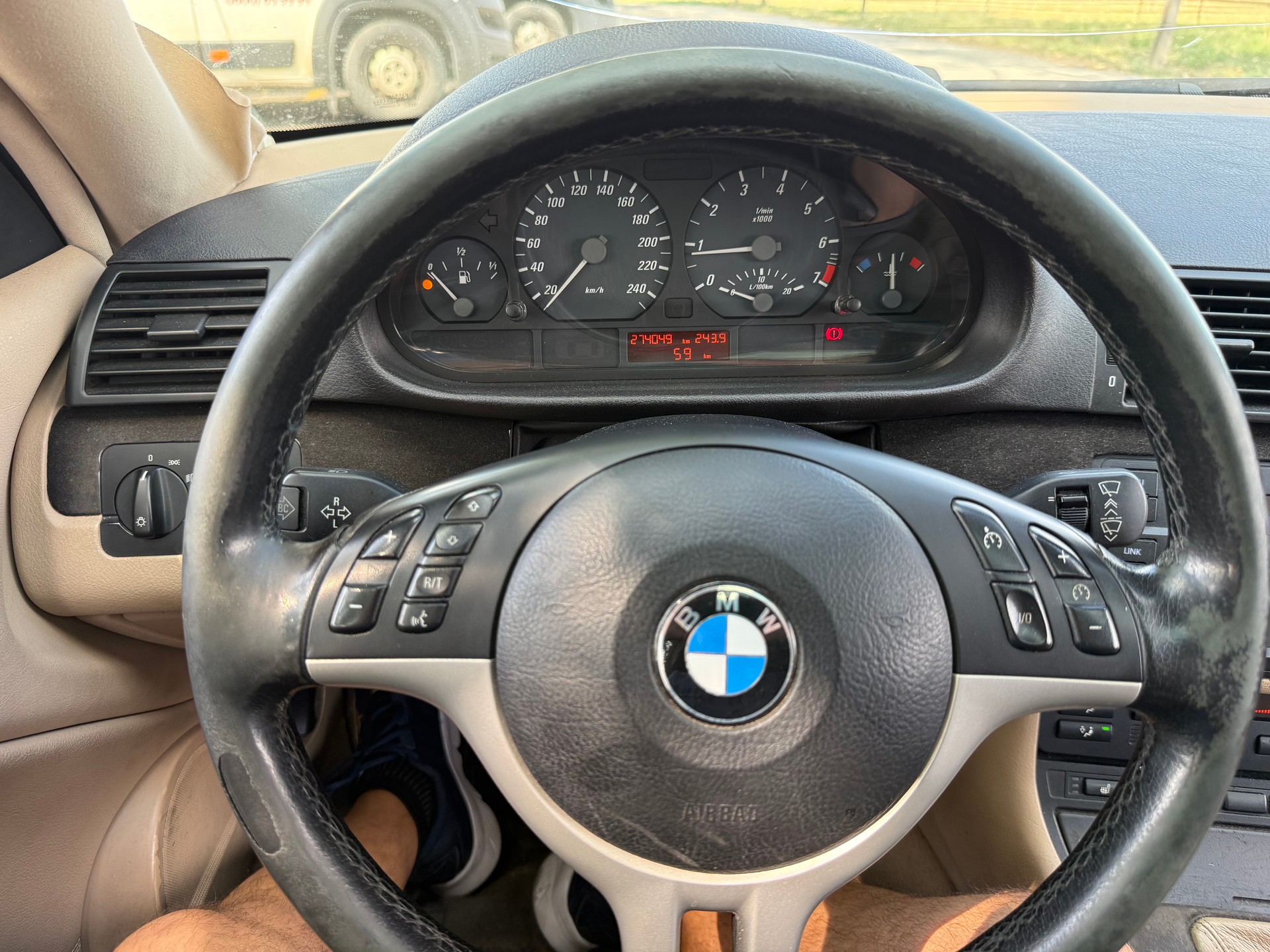BMW 320Ci Coupé-image-11